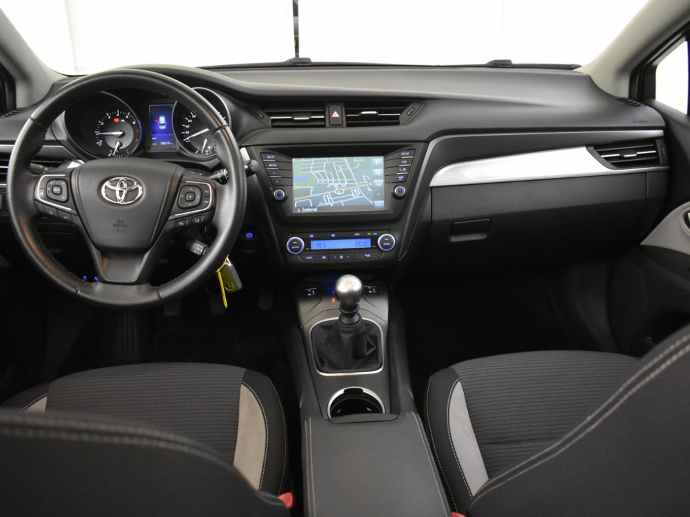 Foto van Toyota Avensis Touring Sports