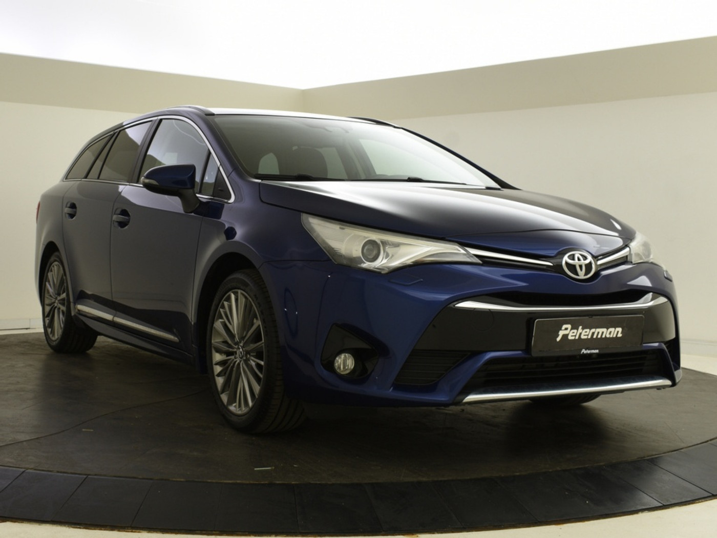 Foto van Toyota Avensis Touring Sports