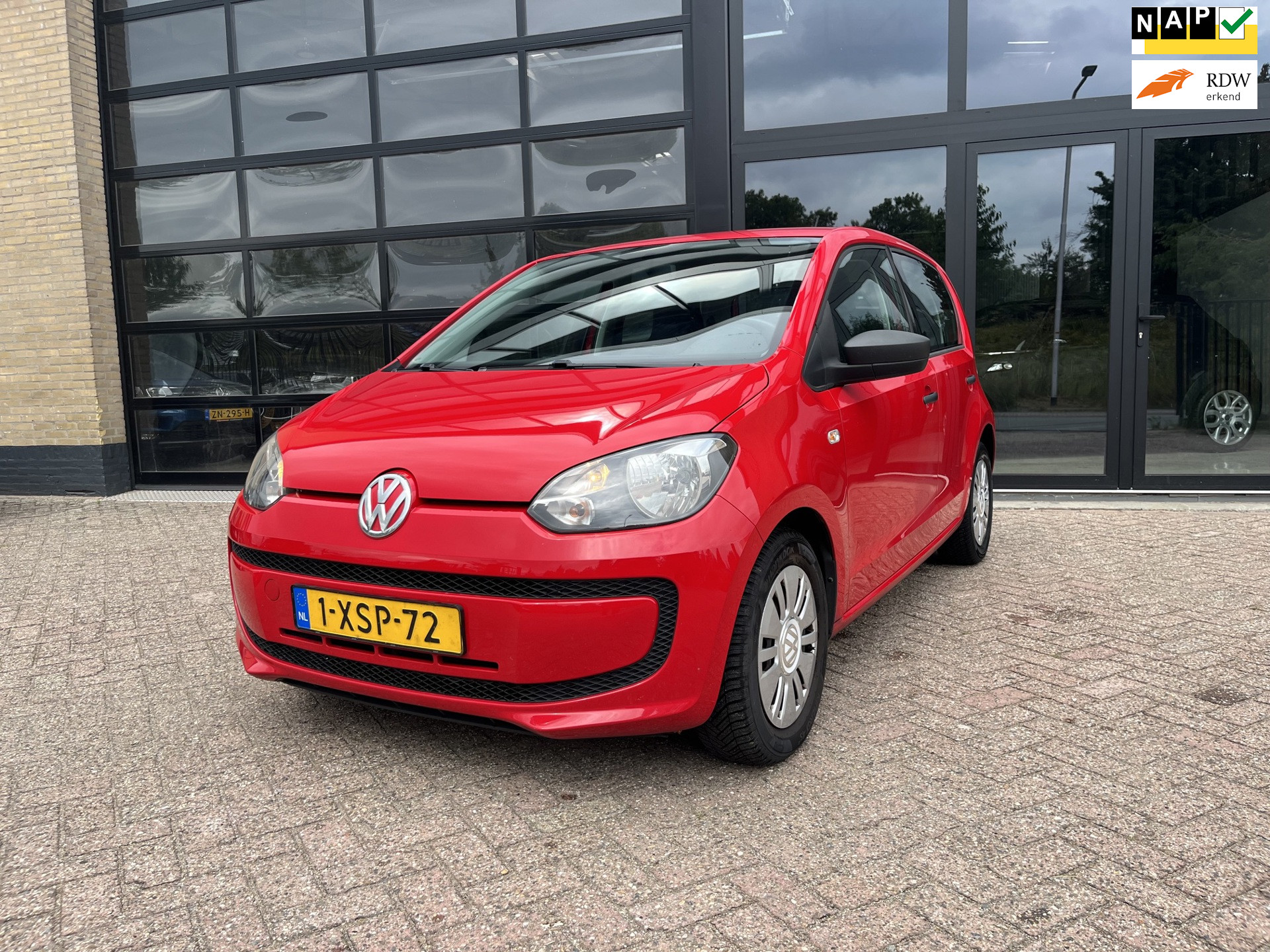 Volkswagen Up take up! BlueMotion, 5 deurs, Airco 2014 - voorkant