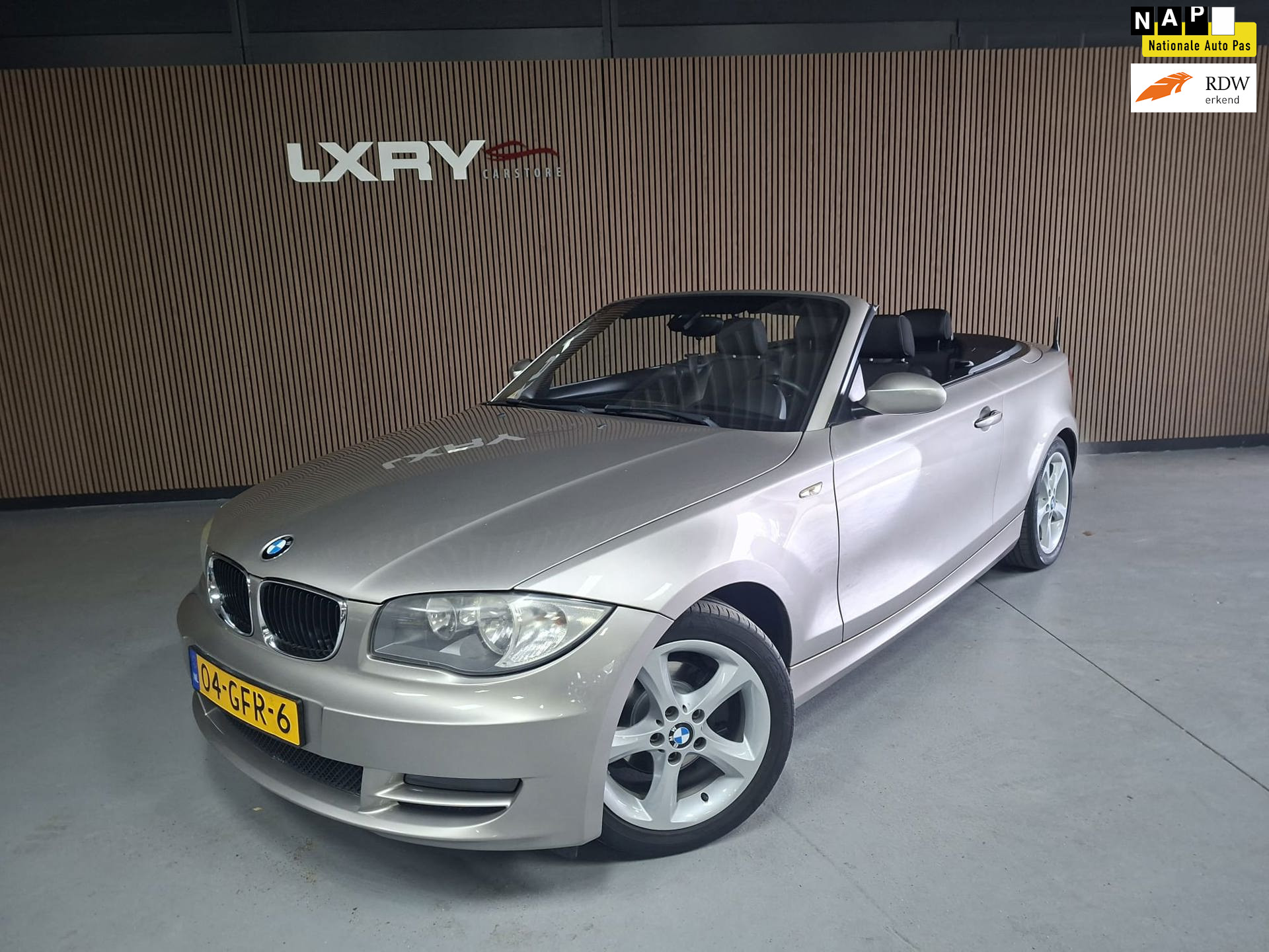 BMW 1er Reihe 118i High Executive  | Clima | Cruise | Nette wagen | 2008 - voorkant