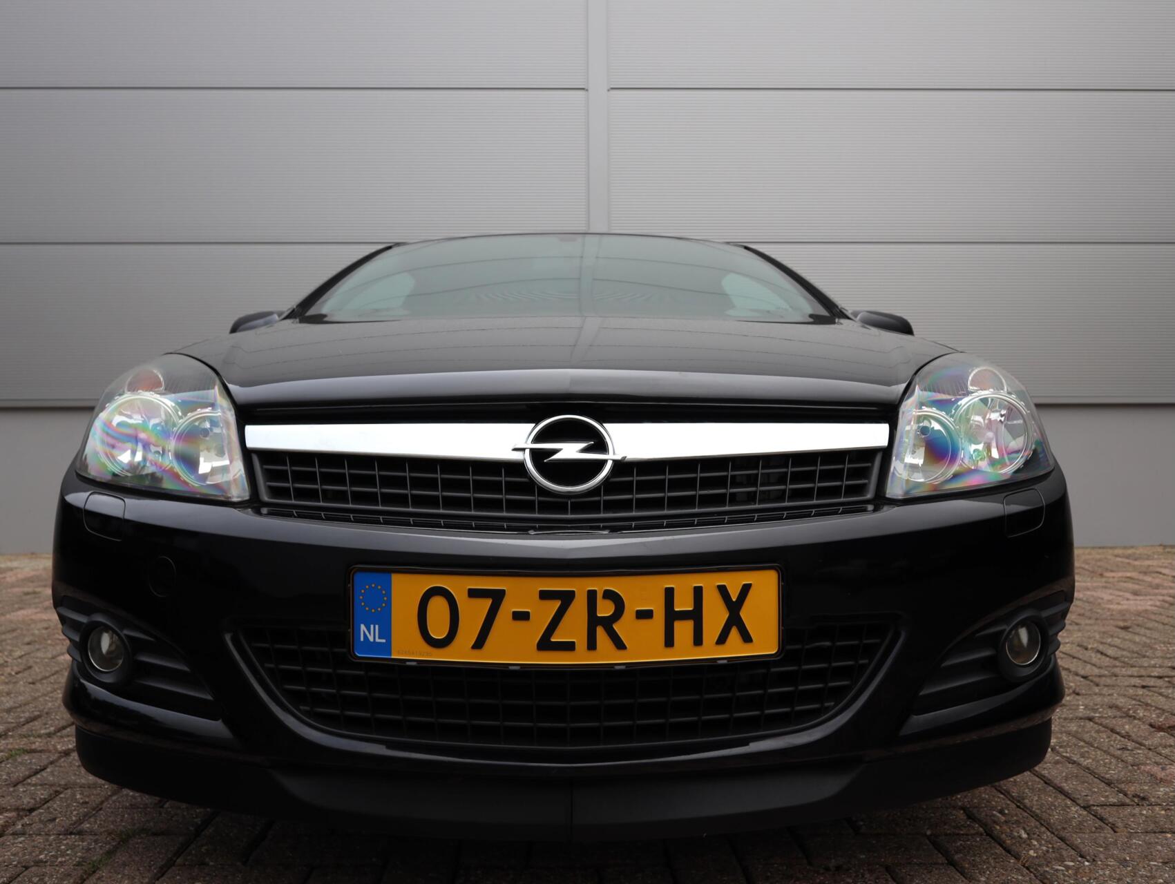 Foto van Opel Astra GTC