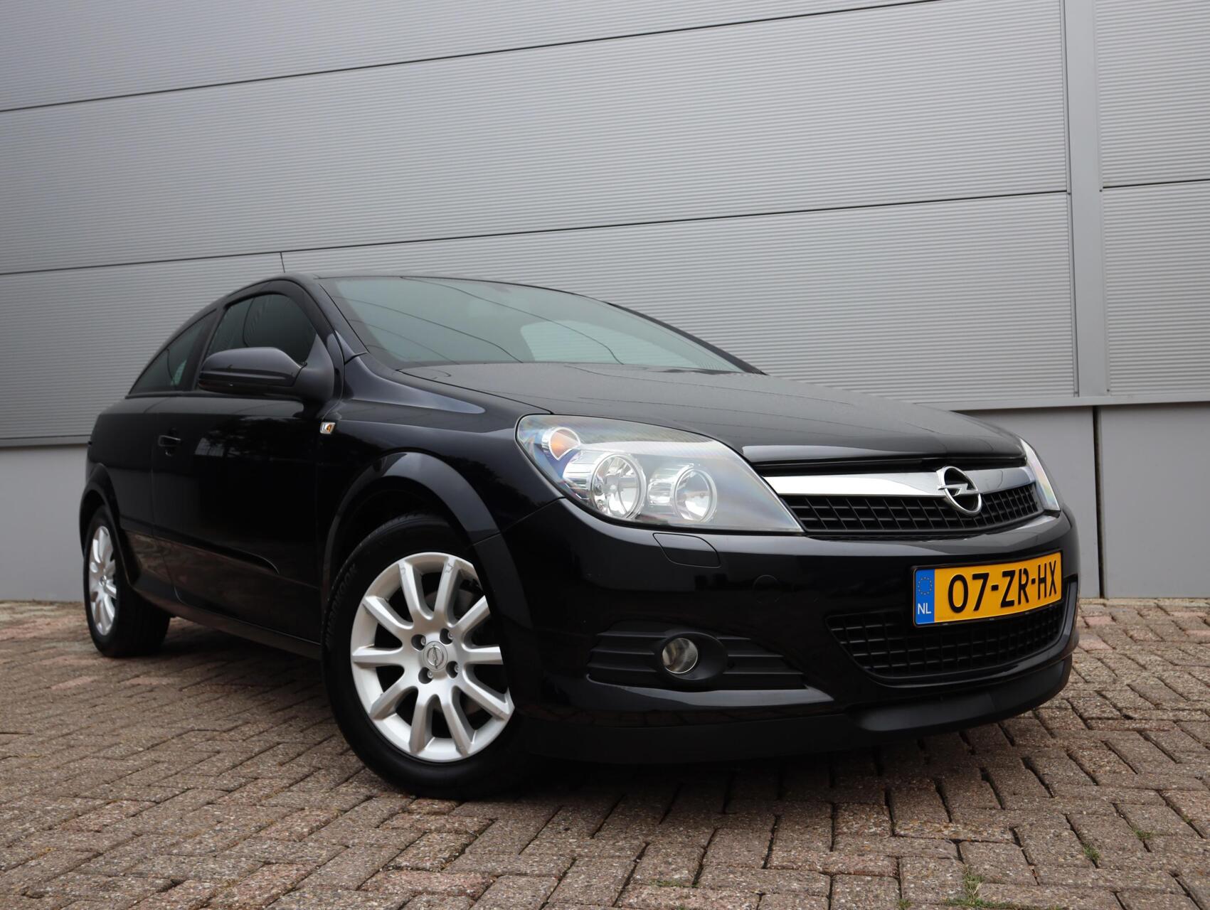Foto van Opel Astra GTC