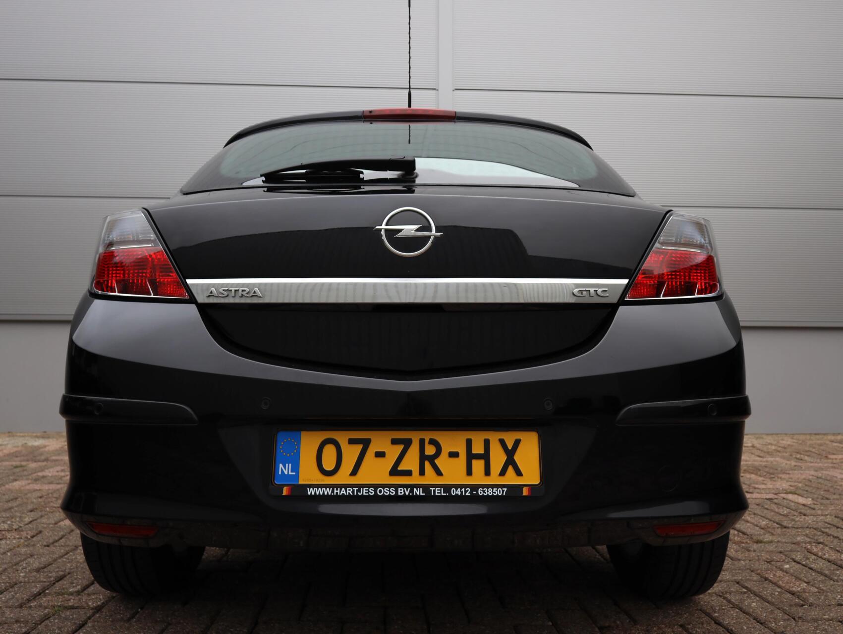 Foto van Opel Astra GTC