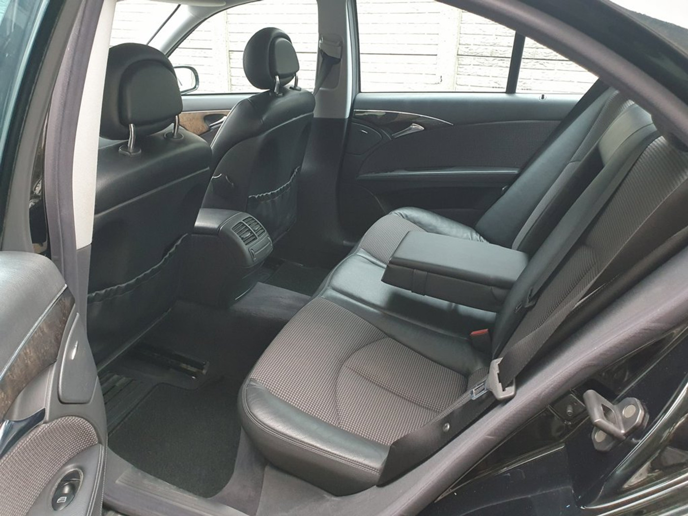 Foto van Mercedes-Benz E 240