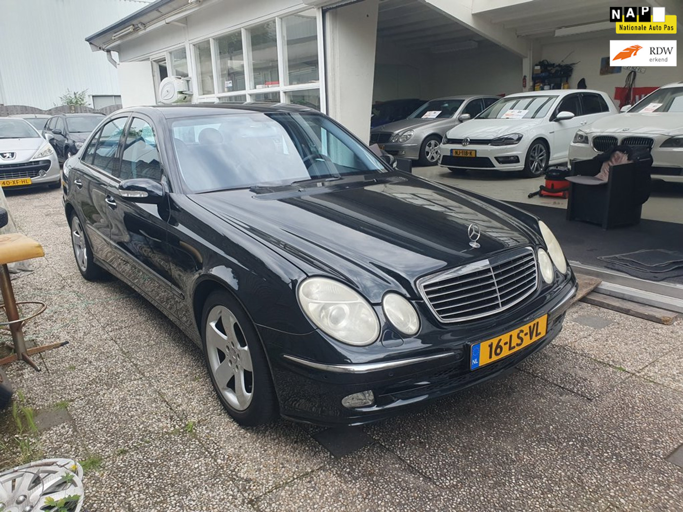 Mercedes-Benz E 240 240 Avantgarde Automaat Inruil Mogelijk 2003 - voorkant