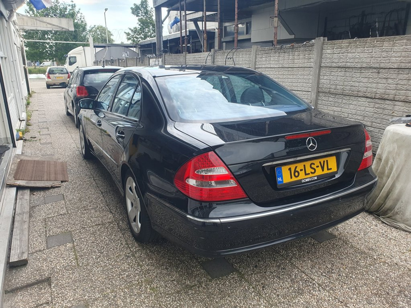 Foto van Mercedes-Benz E 240