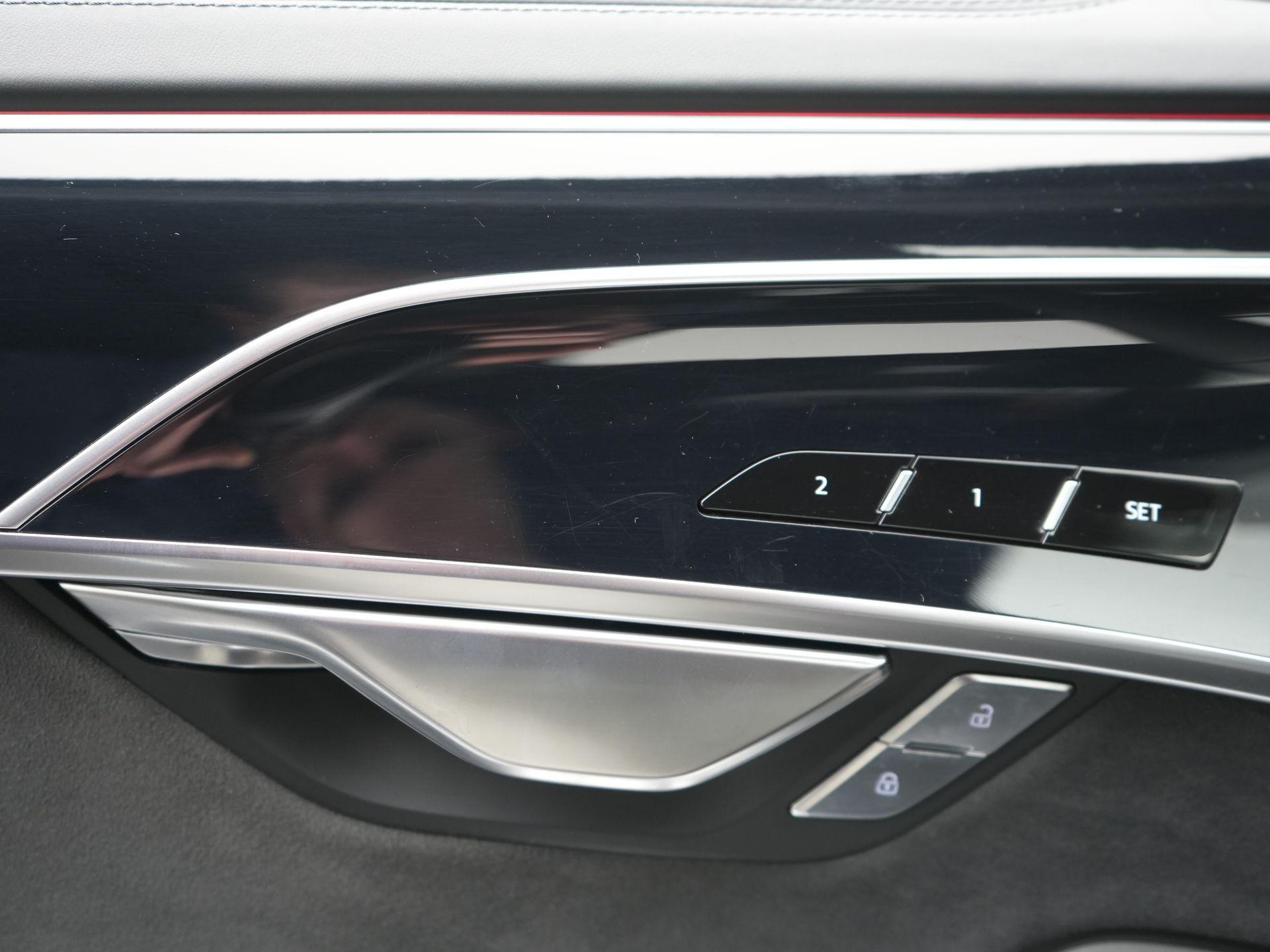 Foto van Audi A8