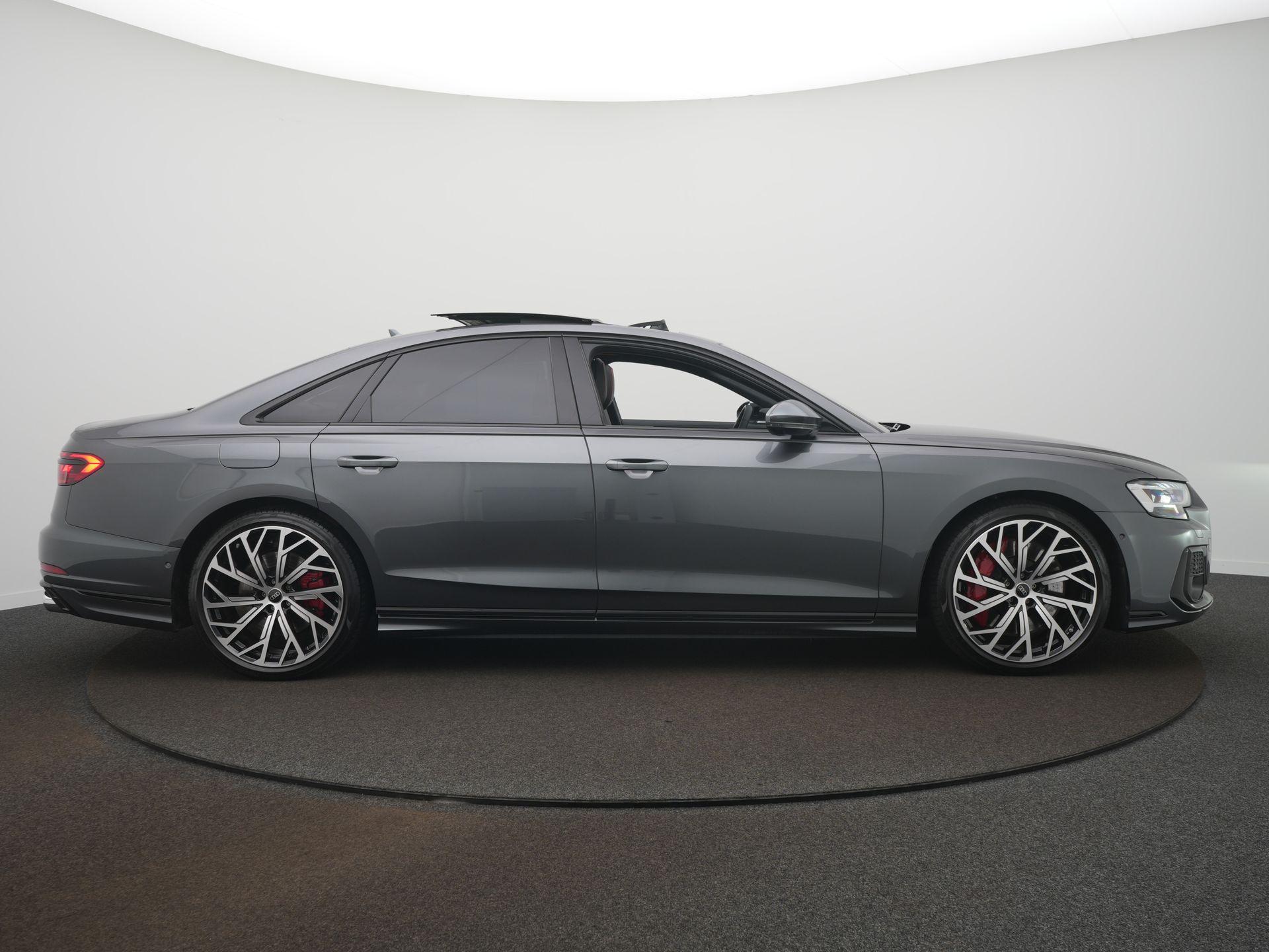 Foto van Audi A8