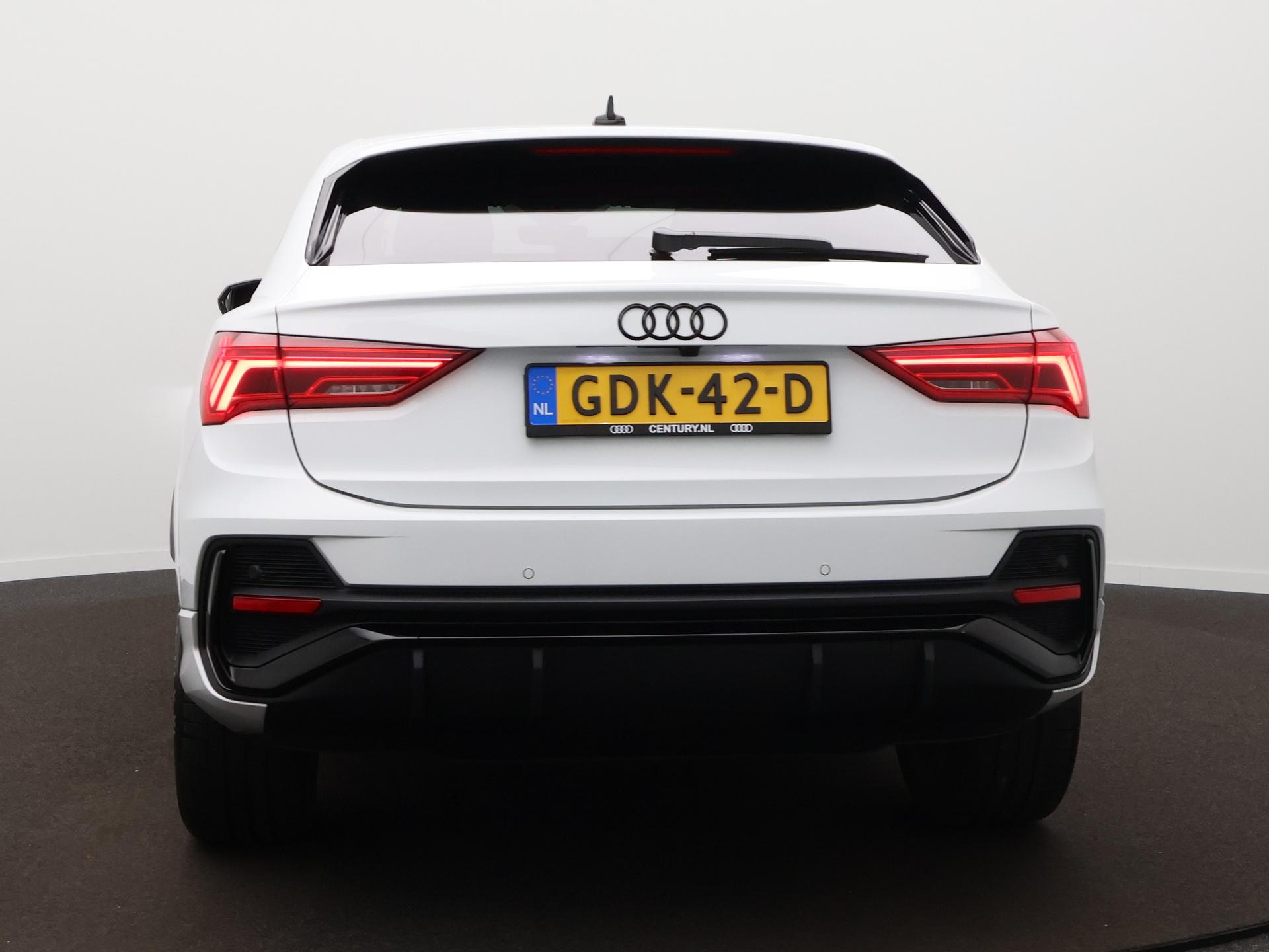 Foto van Audi Q3 Sportback E-tron