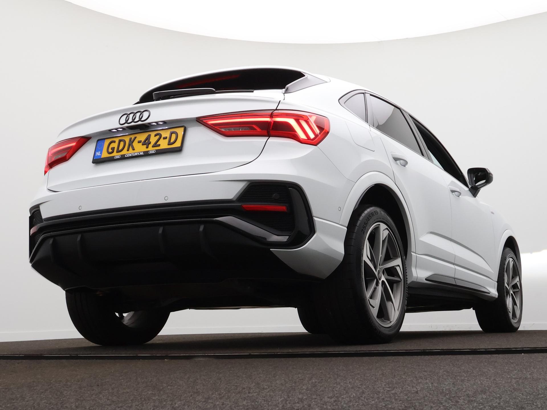 Foto van Audi Q3 Sportback E-tron