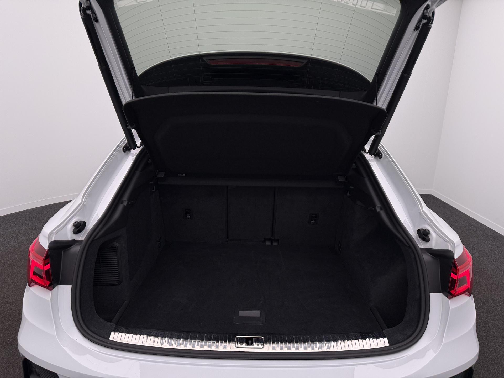 Foto van Audi Q3 Sportback E-tron