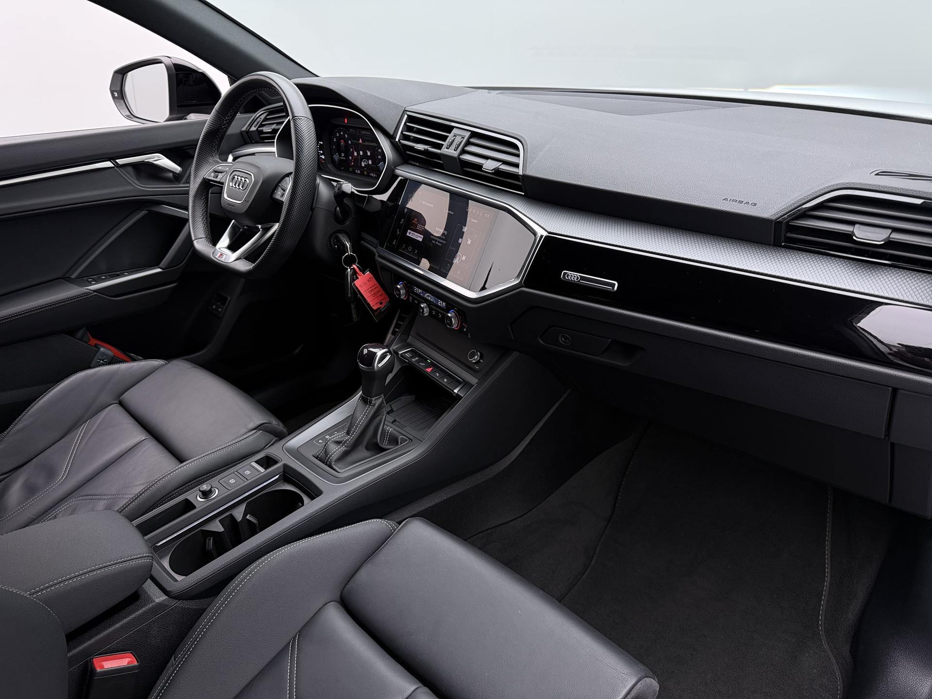 Foto van Audi Q3 Sportback E-tron