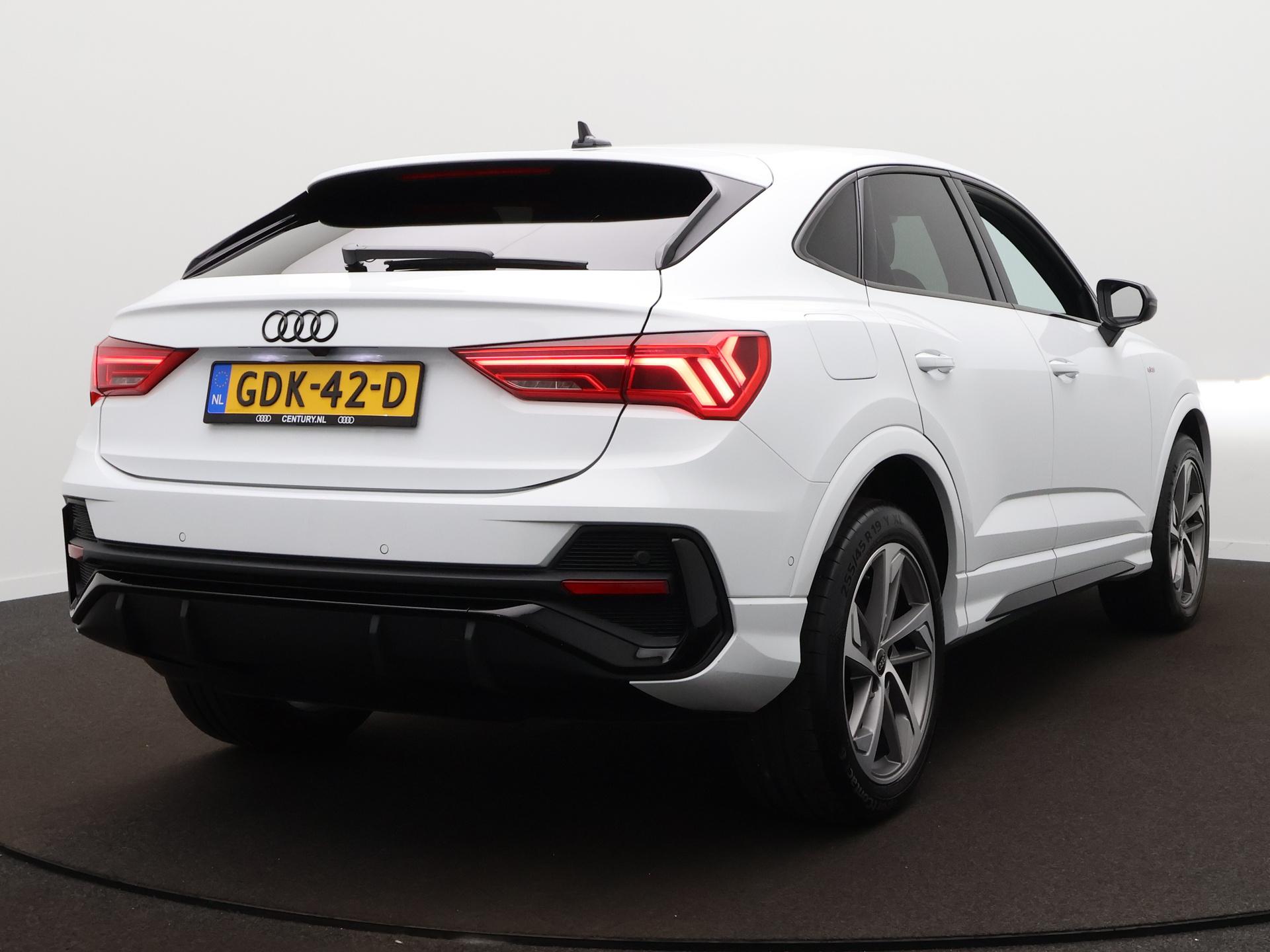 Foto van Audi Q3 Sportback E-tron