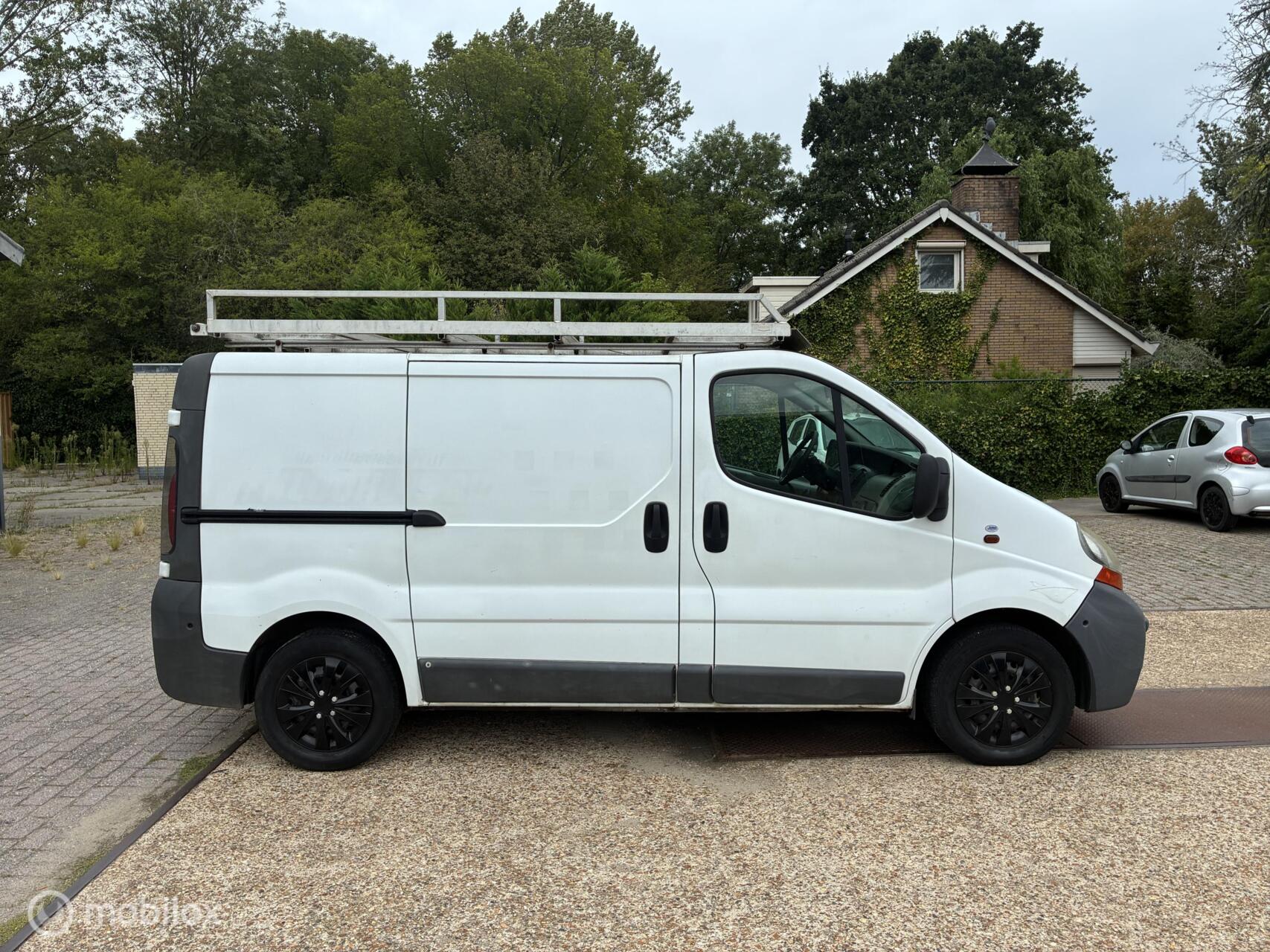 Foto van Renault Trafic 1200 L1 H1 1.9 Dci 82