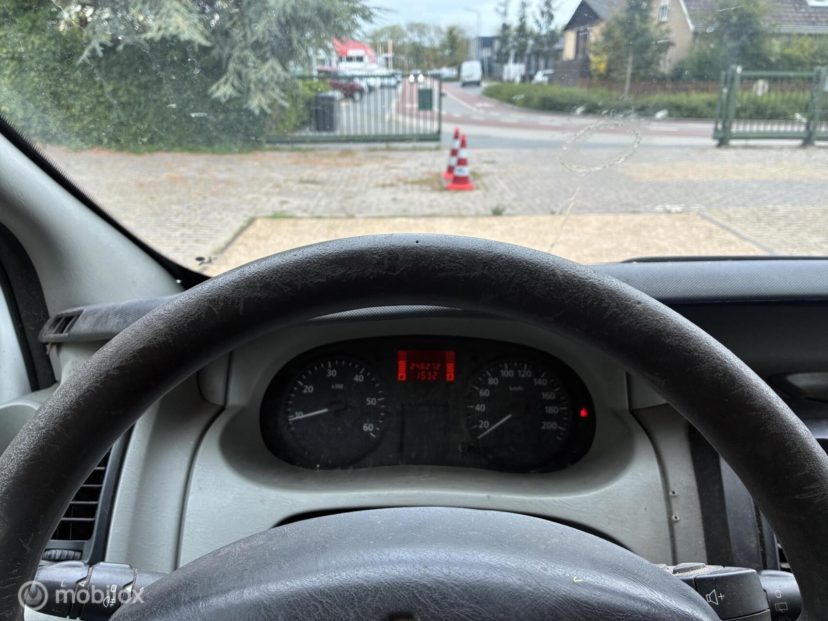 Foto van Renault Trafic 1200 L1 H1 1.9 Dci 82