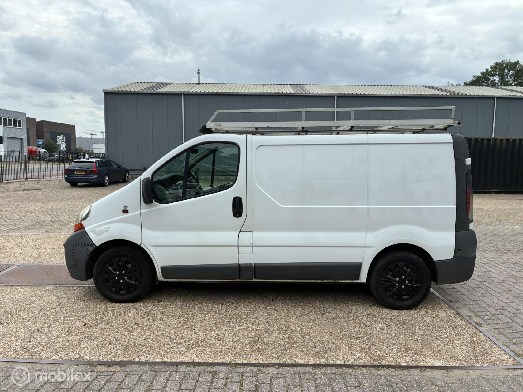 Foto van Renault Trafic 1200 L1 H1 1.9 Dci 82