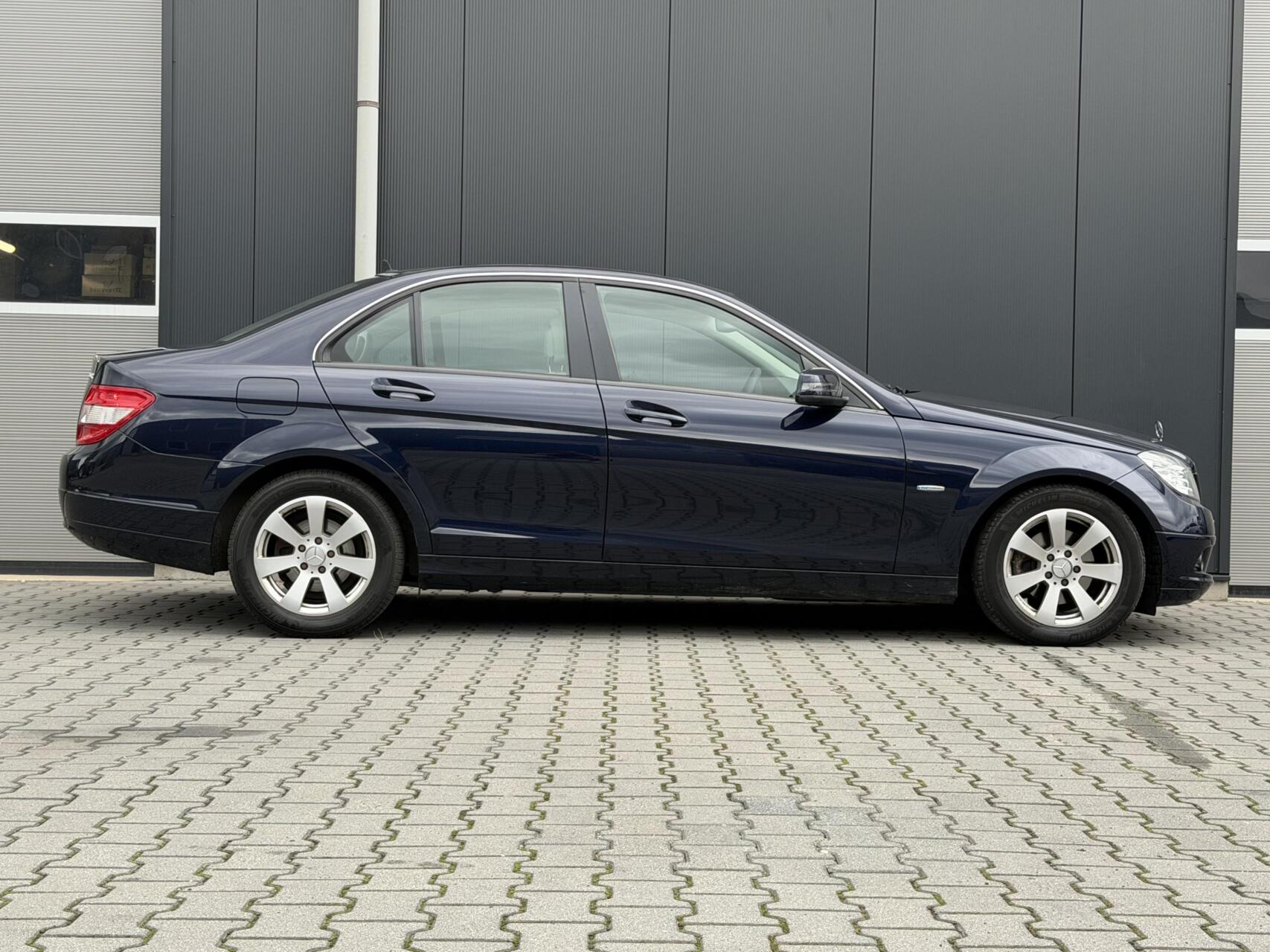 Foto van Mercedes-Benz C 180 Kompressor