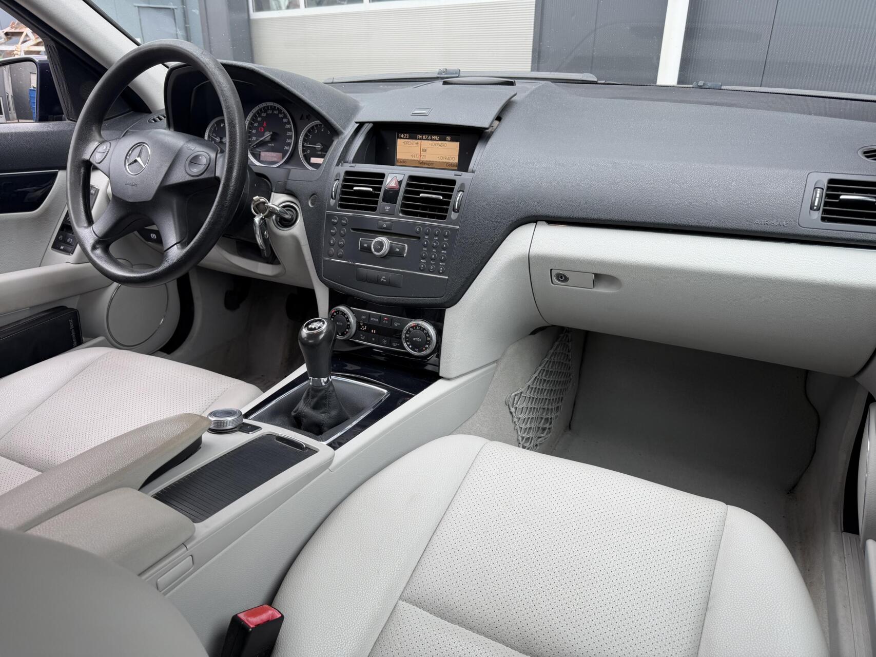 Foto van Mercedes-Benz C 180 Kompressor