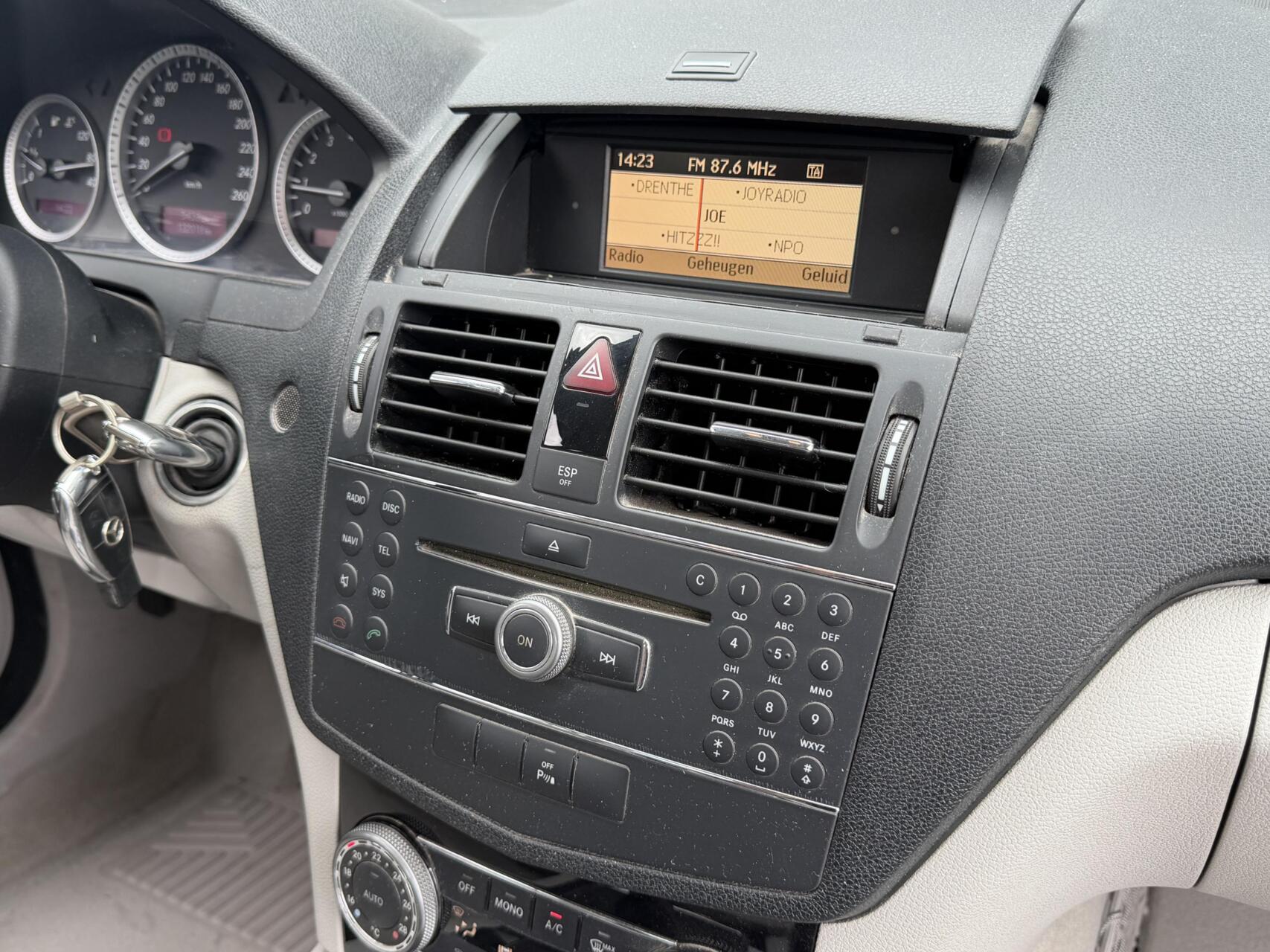 Foto van Mercedes-Benz C 180 Kompressor