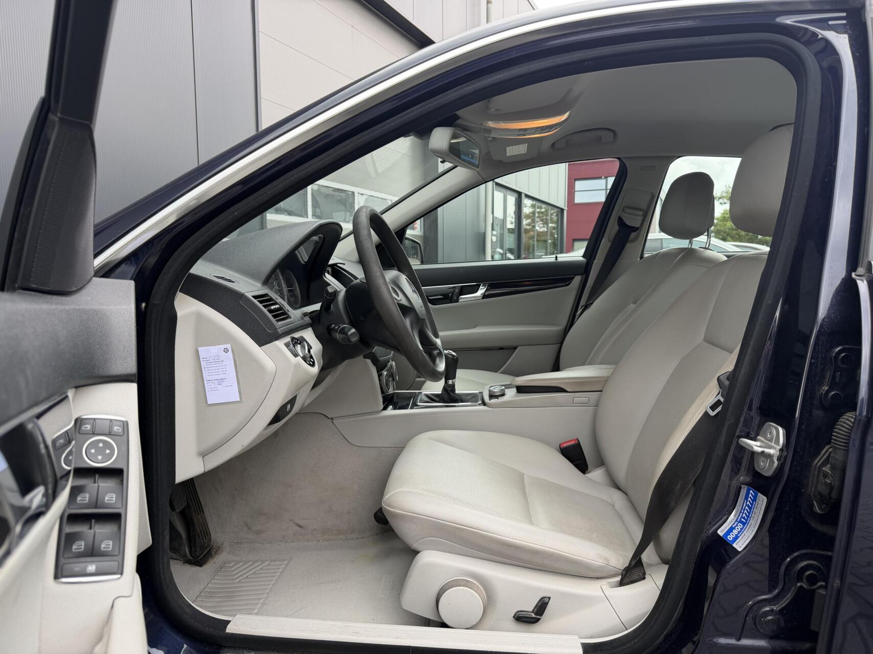 Foto van Mercedes-Benz C 180 Kompressor