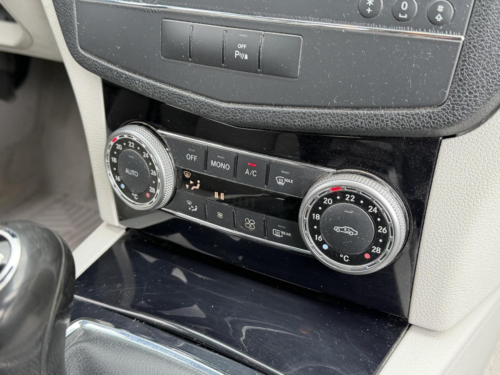 Foto van Mercedes-Benz C 180 Kompressor