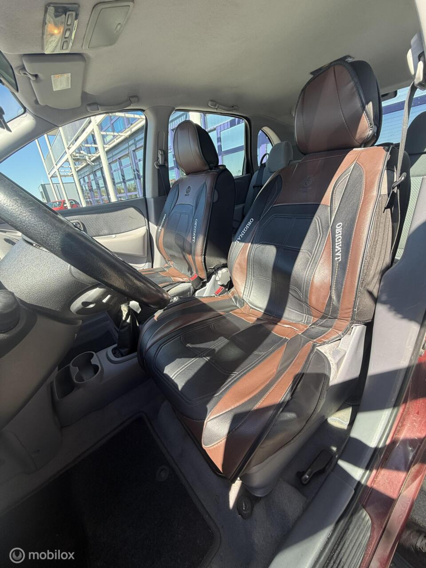 Foto van Nissan Nissan Almera Tino