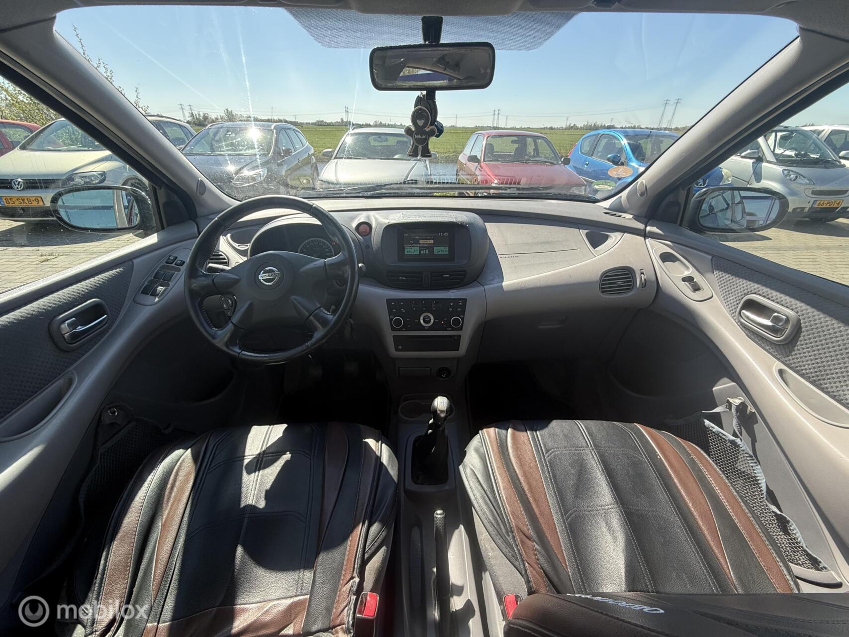 Foto van Nissan Nissan Almera Tino