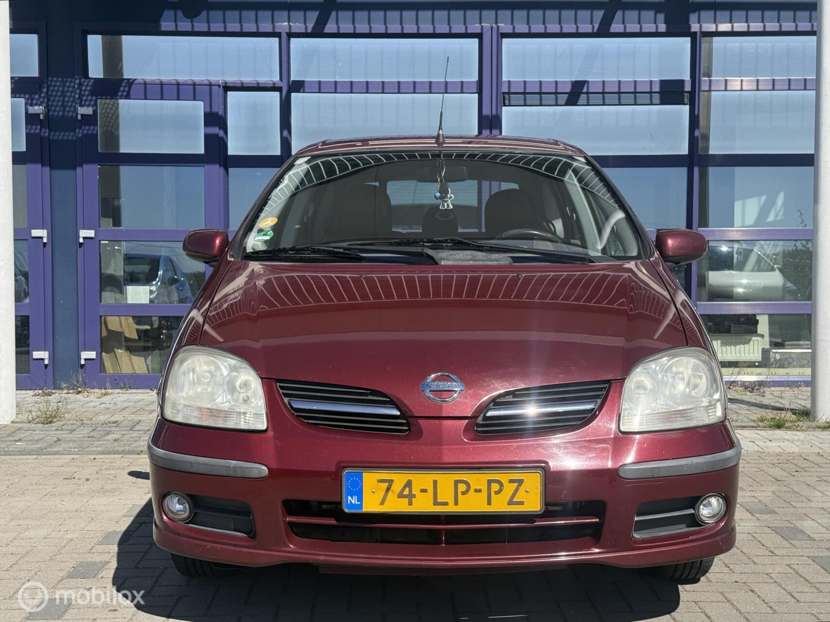Foto van Nissan Nissan Almera Tino