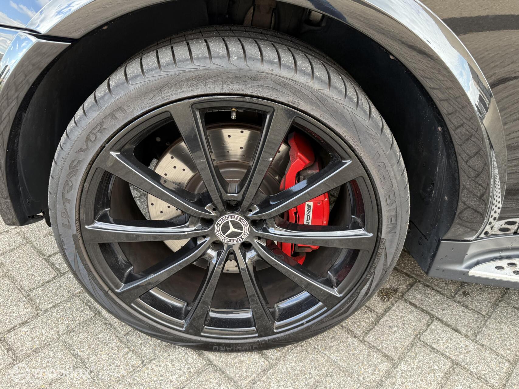 Foto van Mercedes-Benz ML 63 AMG