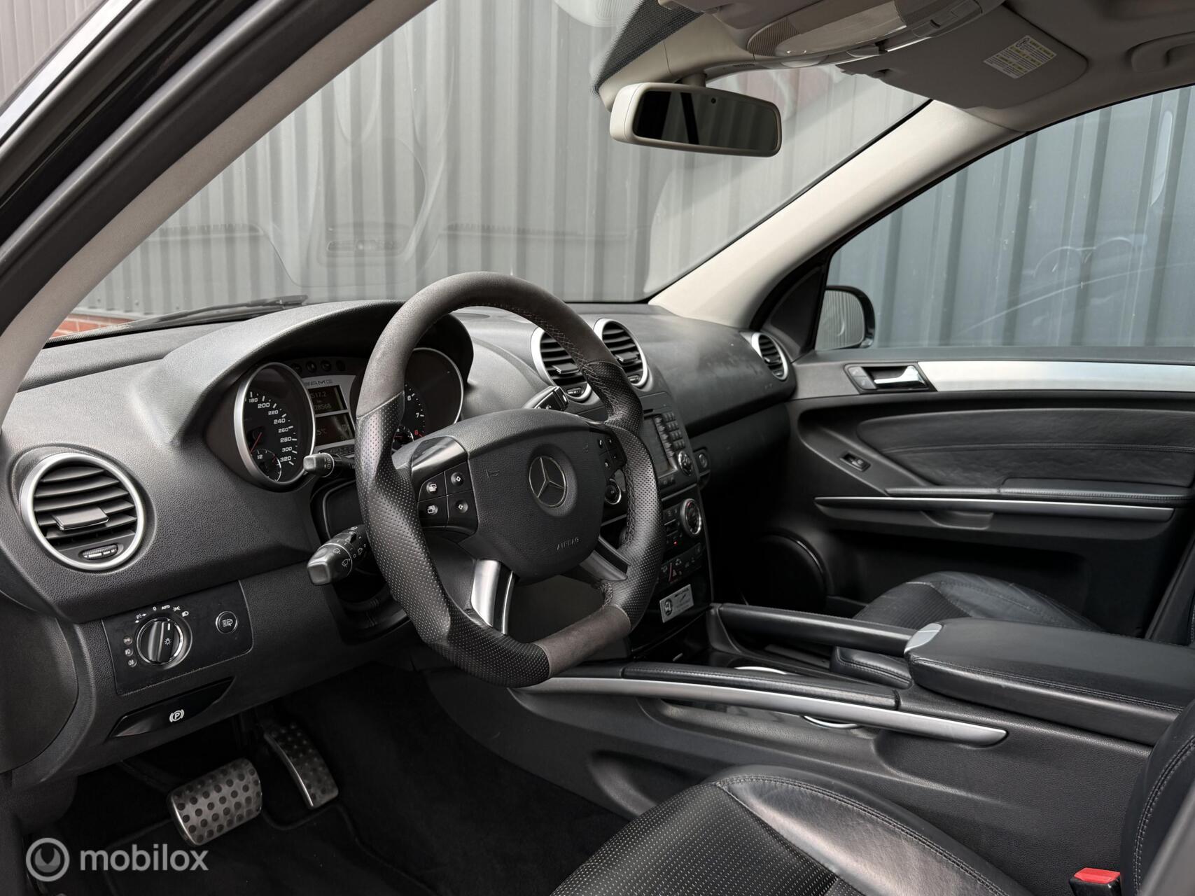 Foto van Mercedes-Benz ML 63 AMG