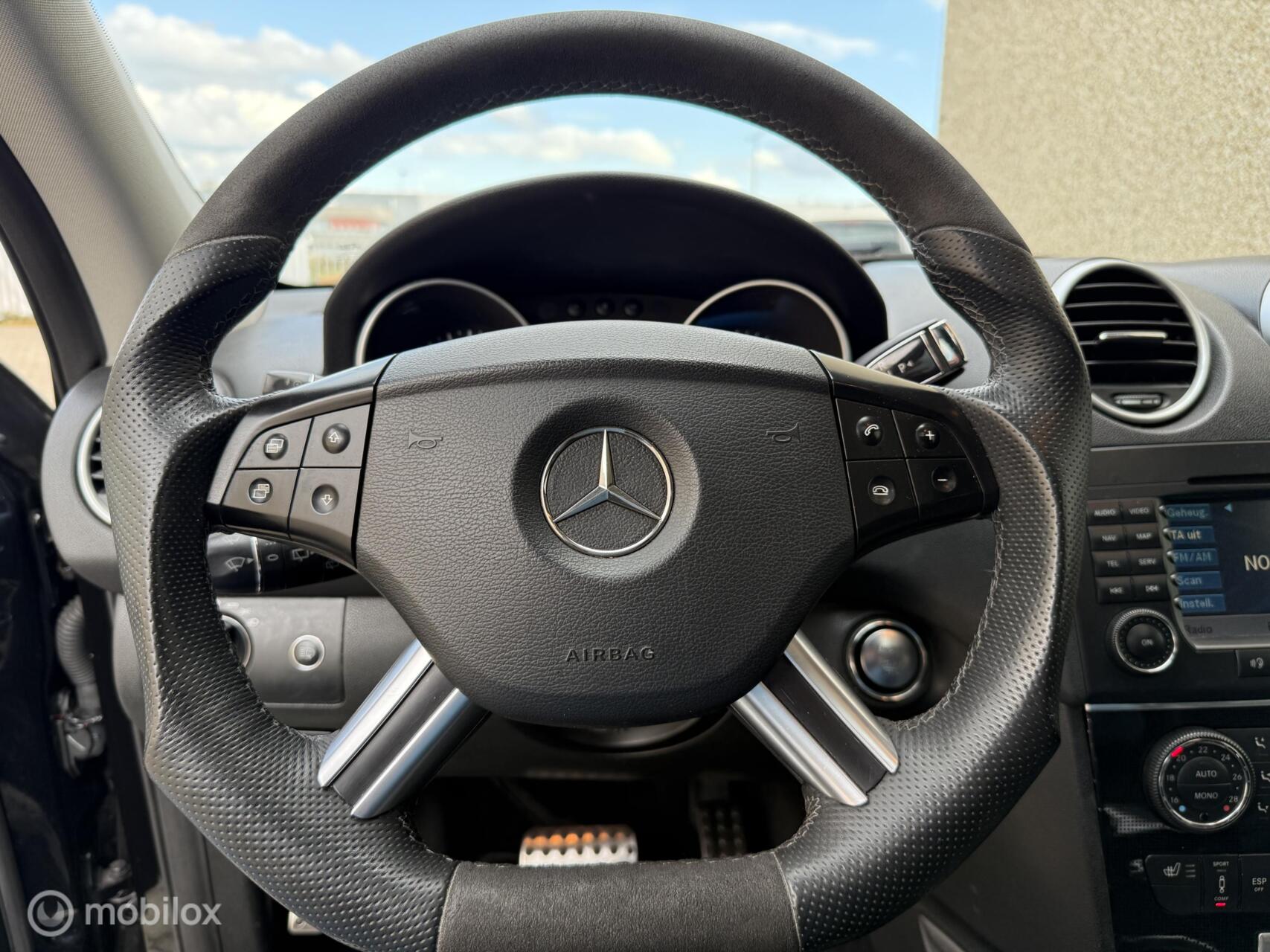 Foto van Mercedes-Benz ML 63 AMG