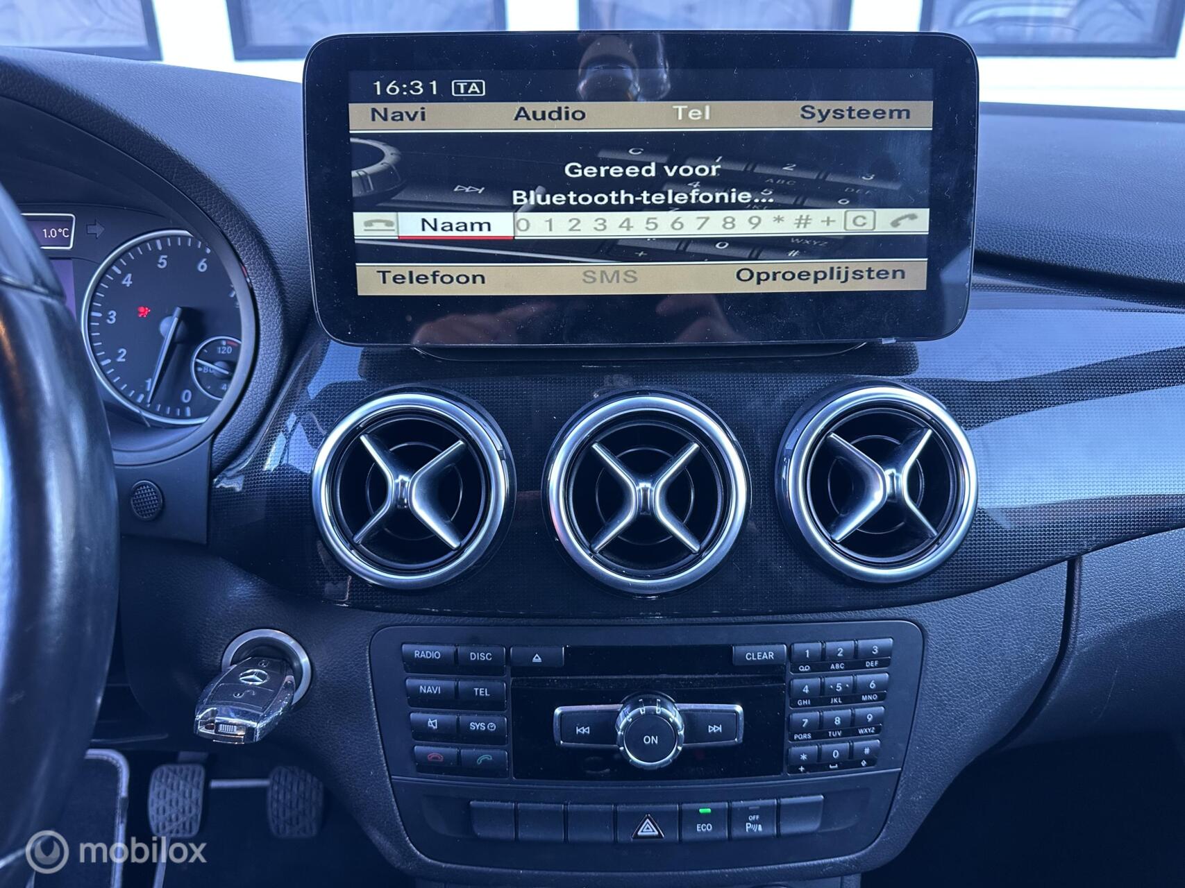 Foto van Mercedes-Benz B 180