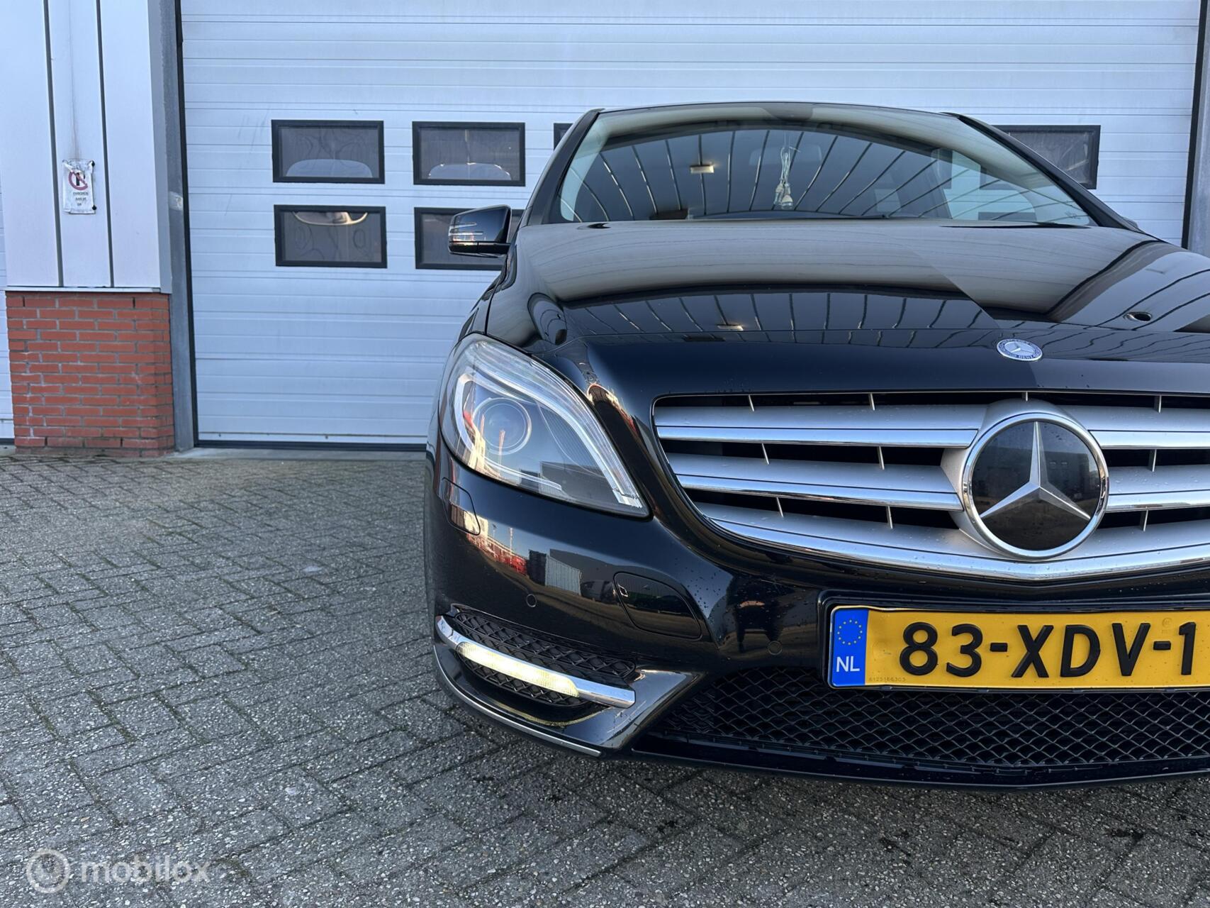 Foto van Mercedes-Benz B 180