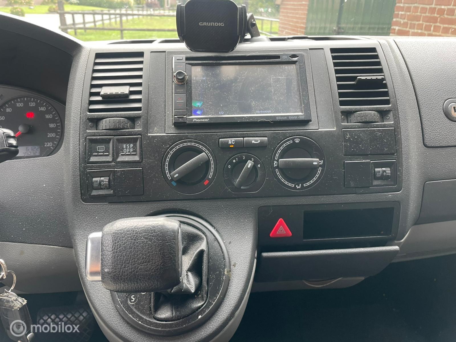 Foto van Volkswagen Transporter Tdi 128 KW DC Aut