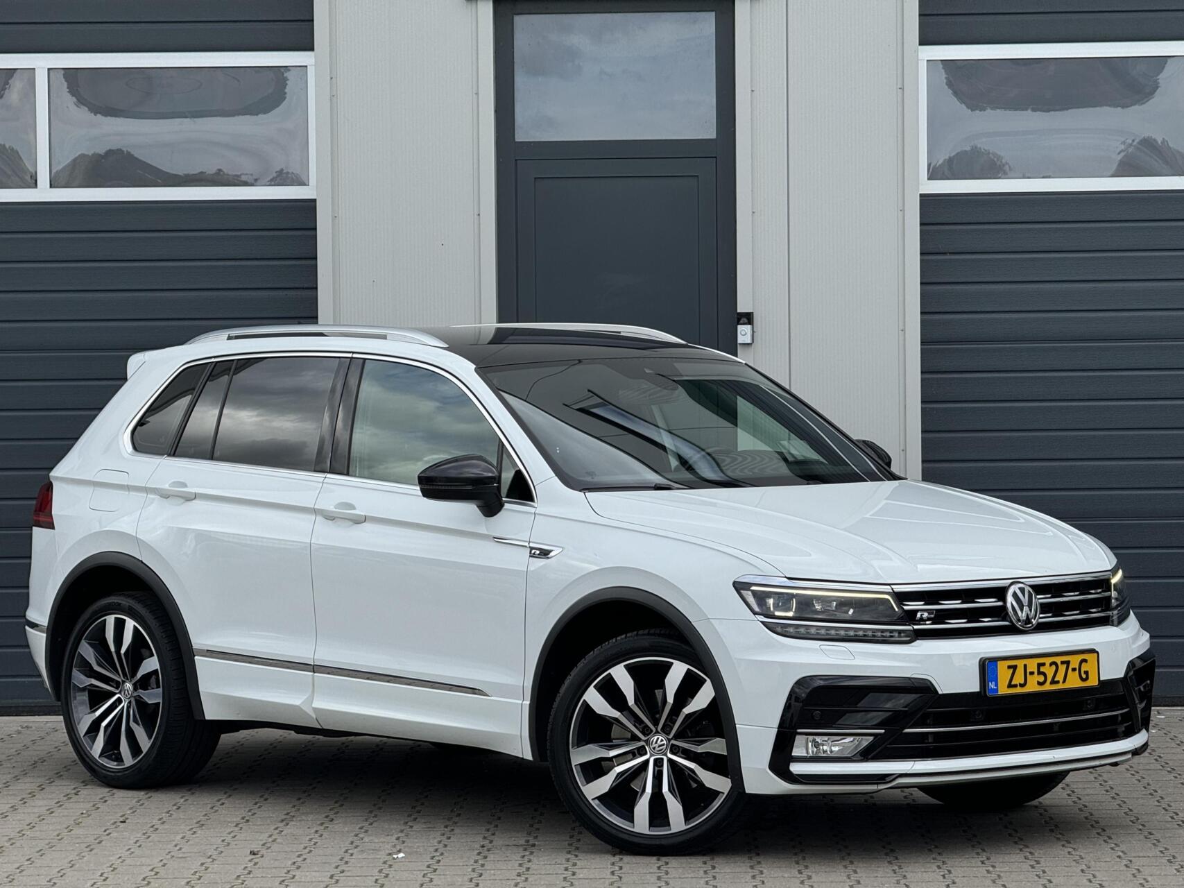 Volkswagen Tiguan 2.0 TSI 221PK+ 4Motion Highline / R-Line 2016 - voorkant