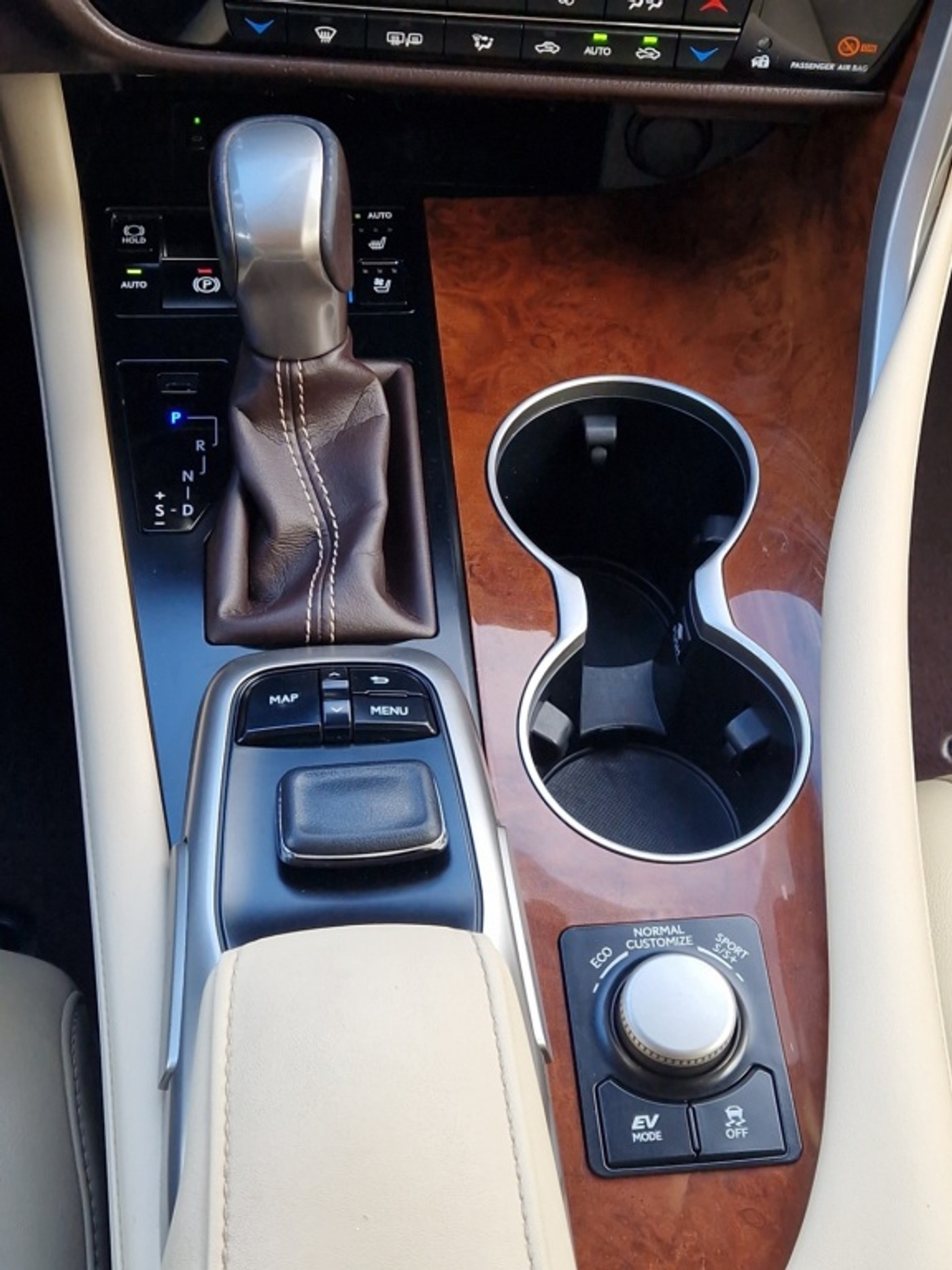 Foto van Lexus Lexus Rx450h