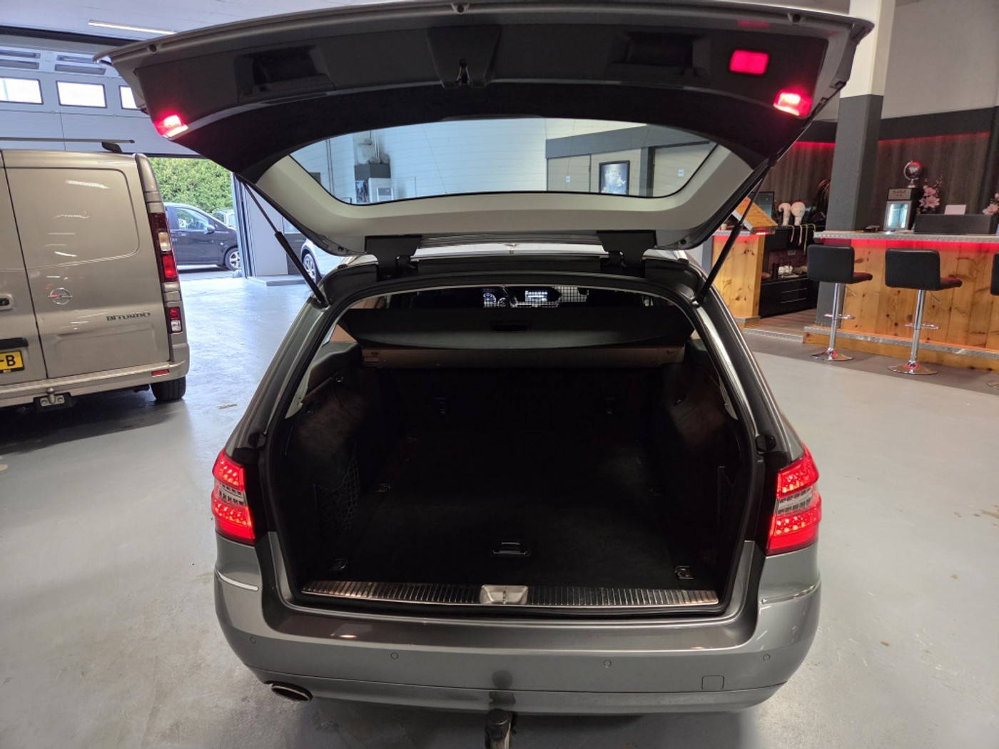 Foto van Mercedes-Benz E 250 Cgi