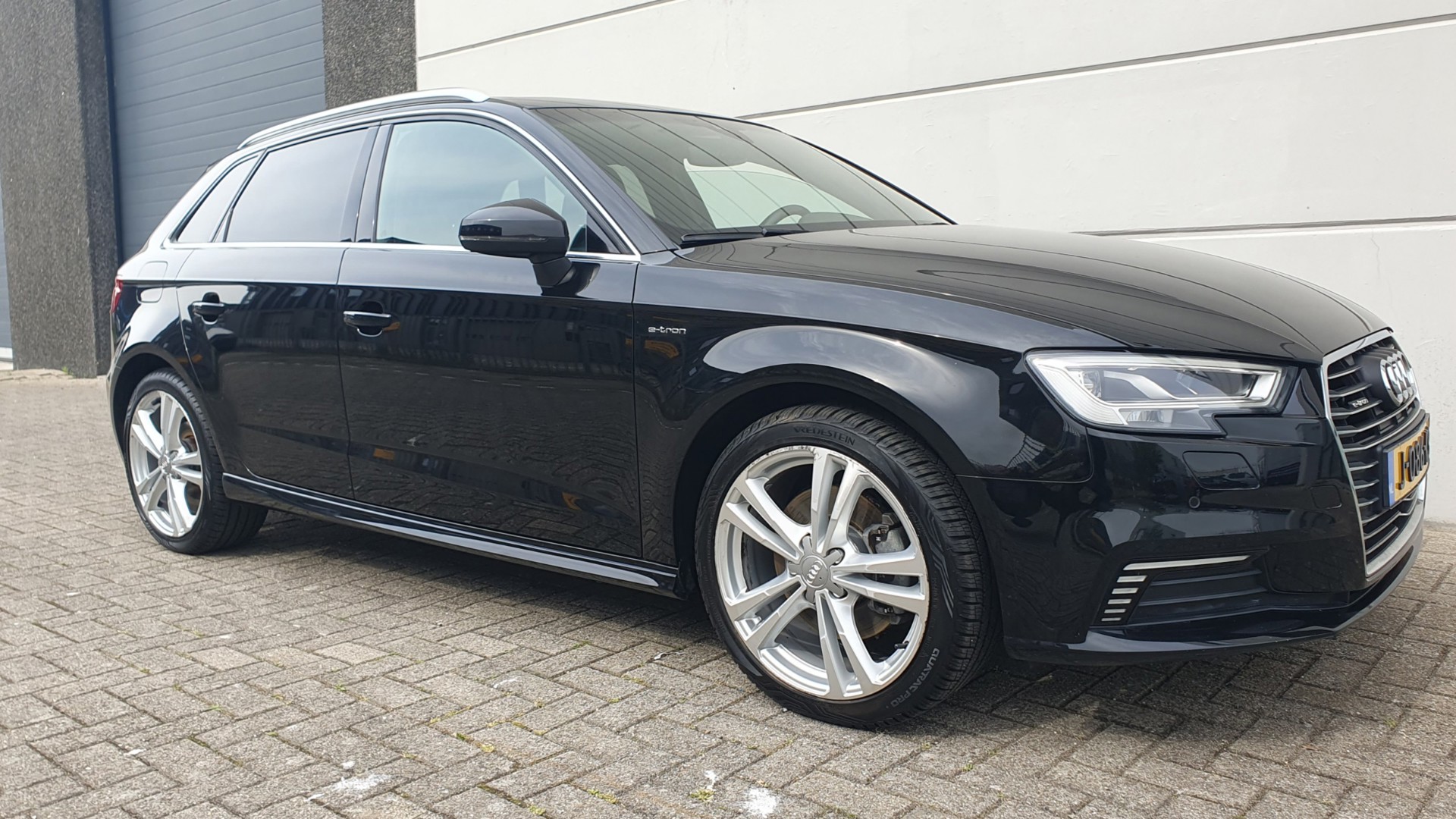 Foto van Audi A3 Sportback E-tron