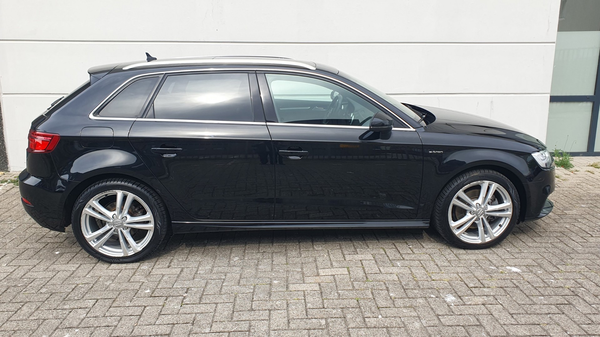 Foto van Audi A3 Sportback E-tron