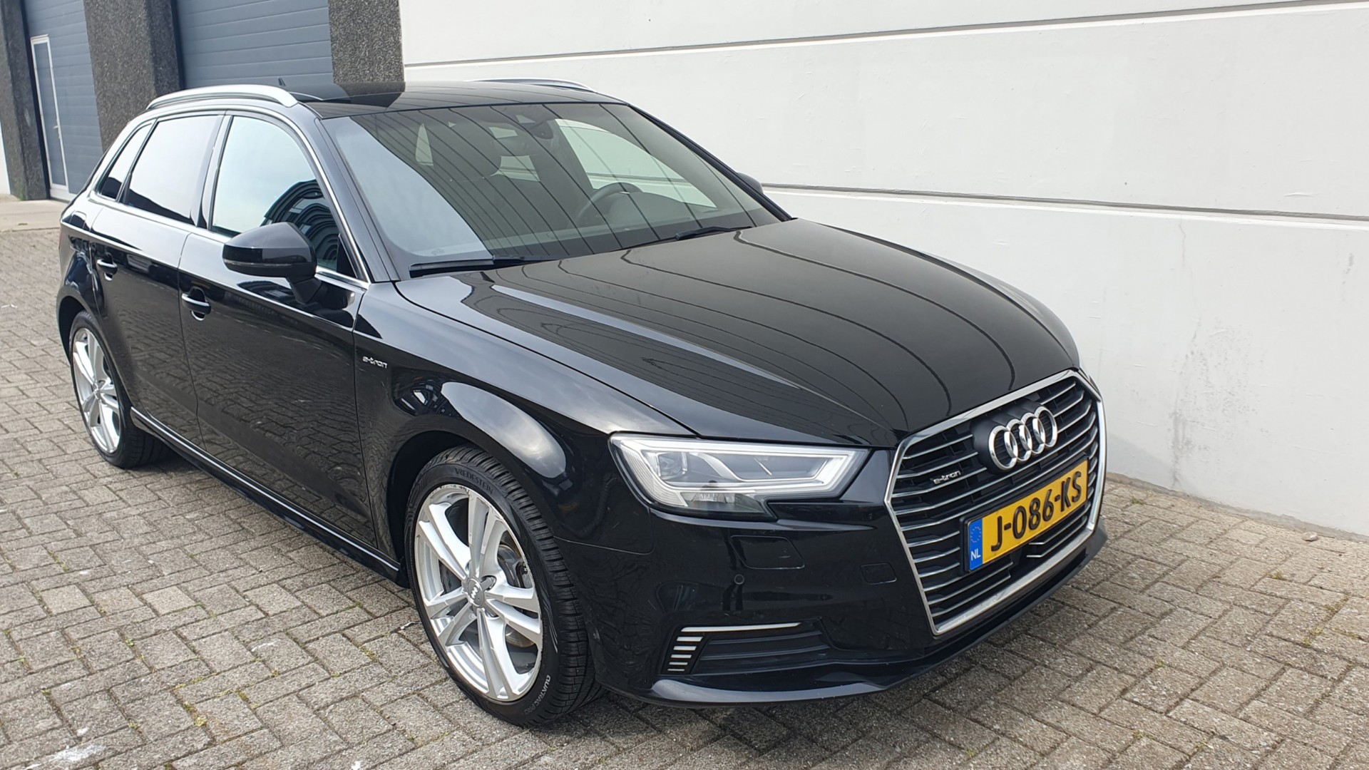 Foto van Audi A3 Sportback E-tron