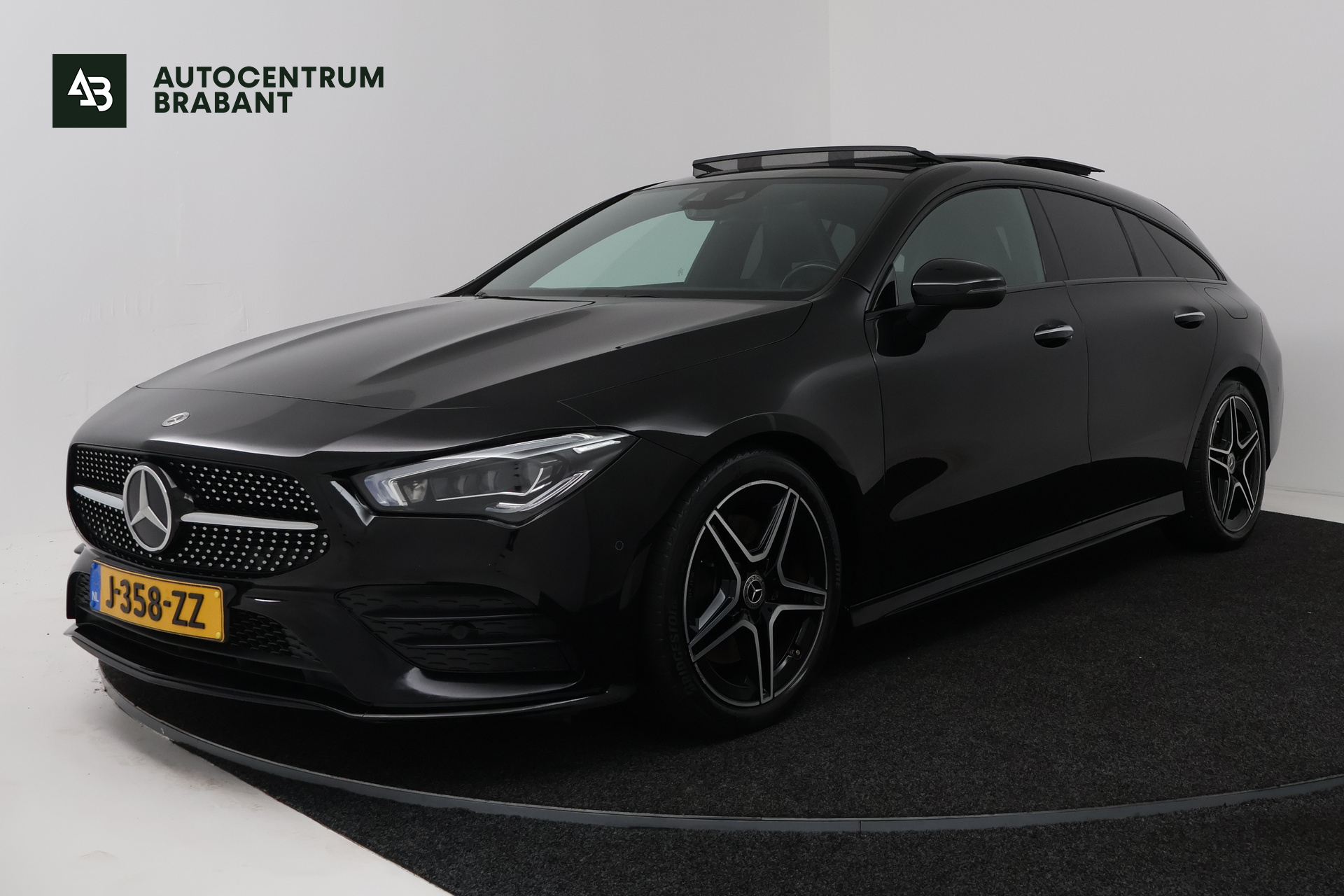 Mercedes-Benz Cla 200 200 Business Solution AMG (PANORAMADAK, TREKHAAK, ELEKTR STOELEN, SFEERVERLICHTING, STOELVERWARMING) 2020 - voorkant