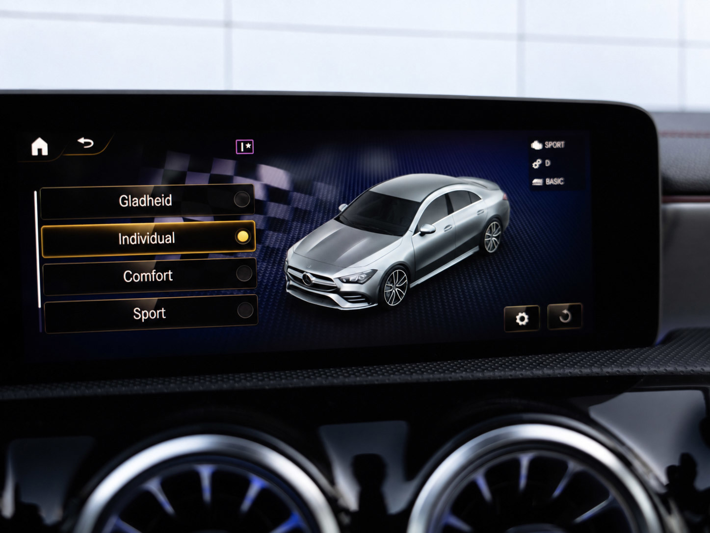 Foto van Mercedes-Benz AMG Cla 35