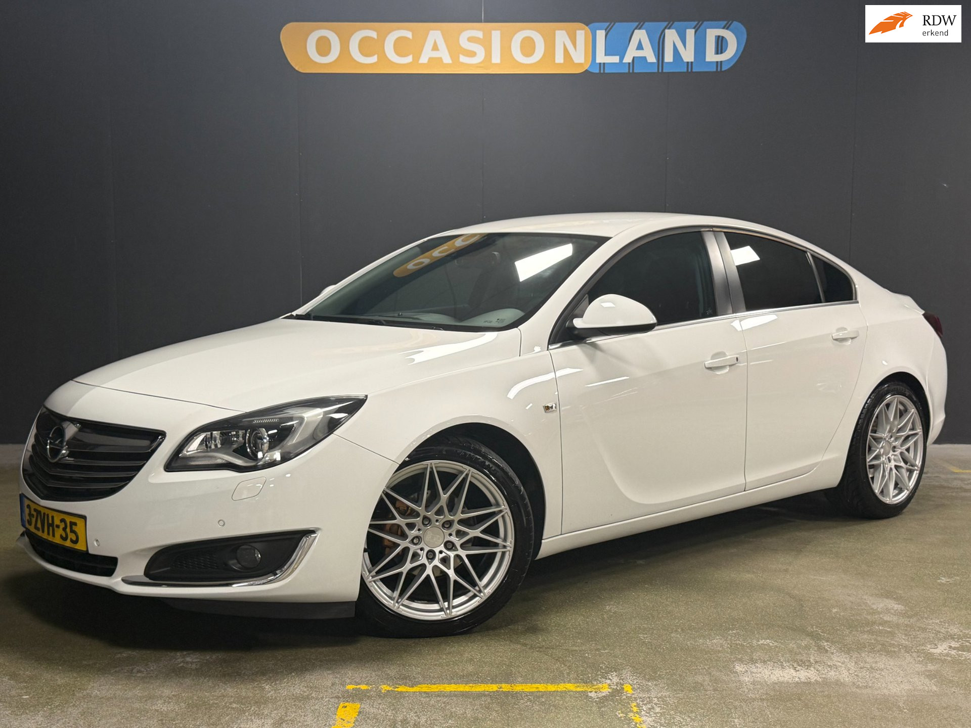 Opel Insignia Limousine NB 1.6 T Edition AUT|XENON|LEDER|STUURW+STOELVW| 2015 - voorkant