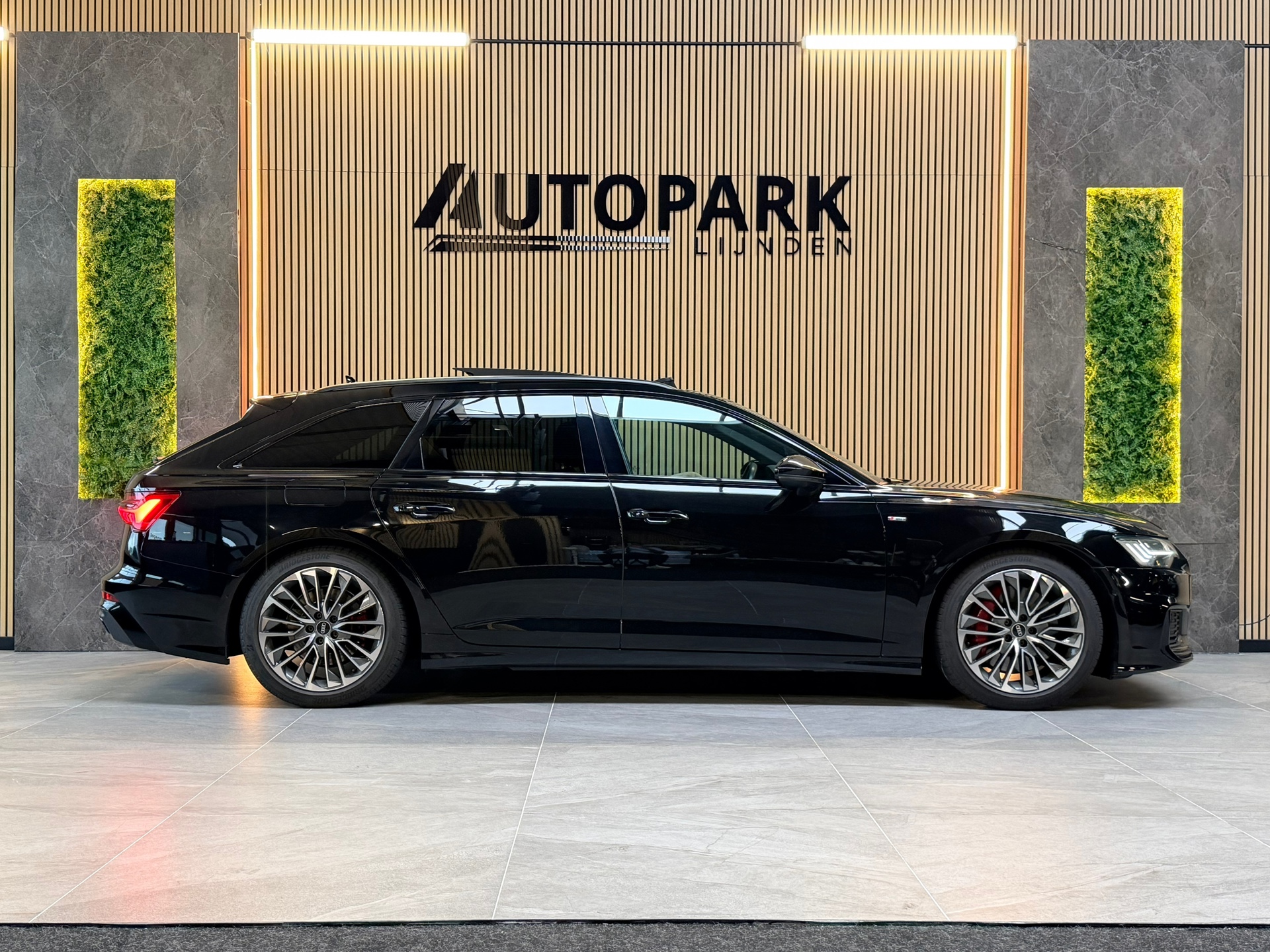 Foto van Audi A6 Avant 55 TFSI E