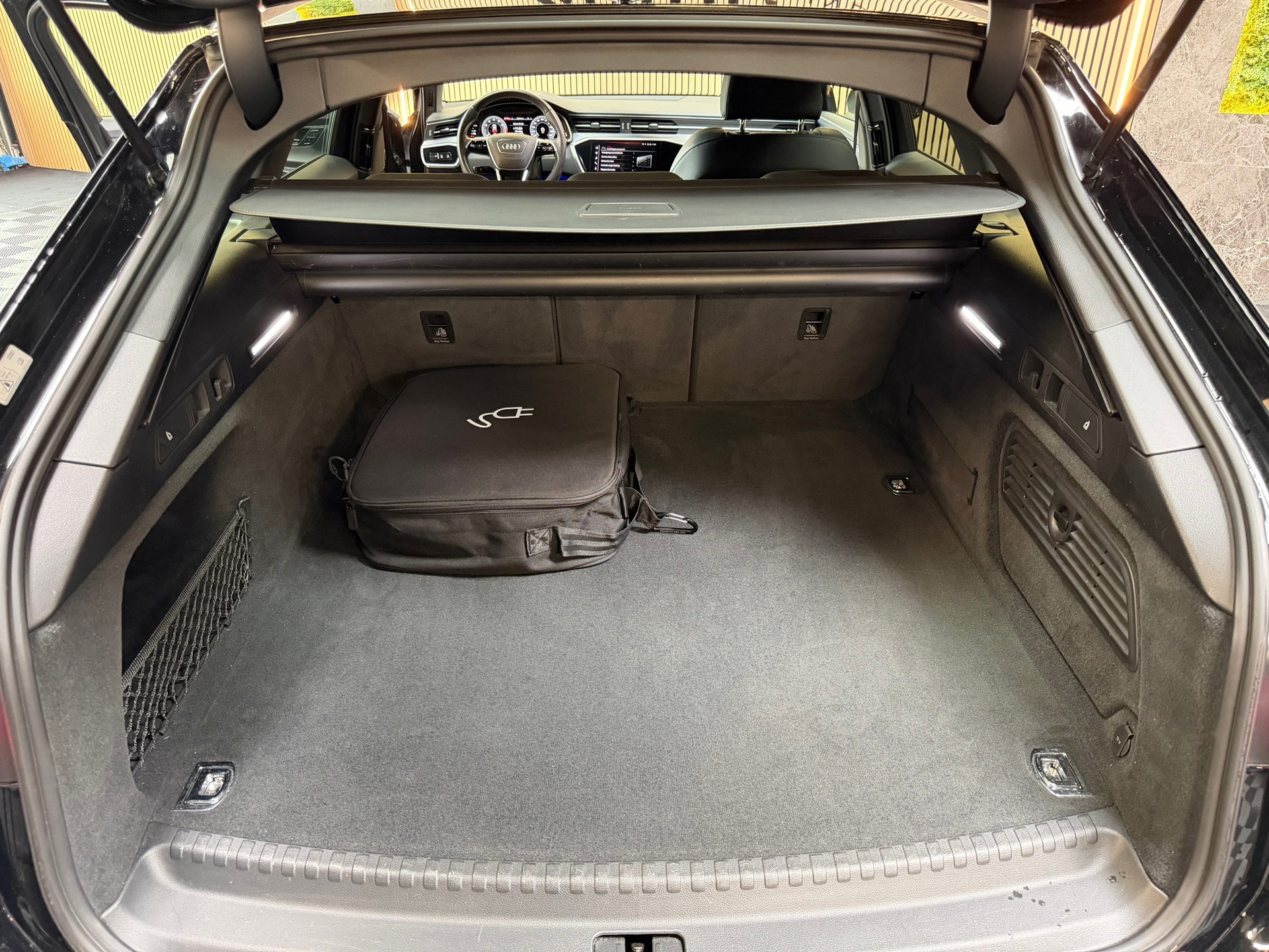 Foto van Audi A6 Avant 55 TFSI E