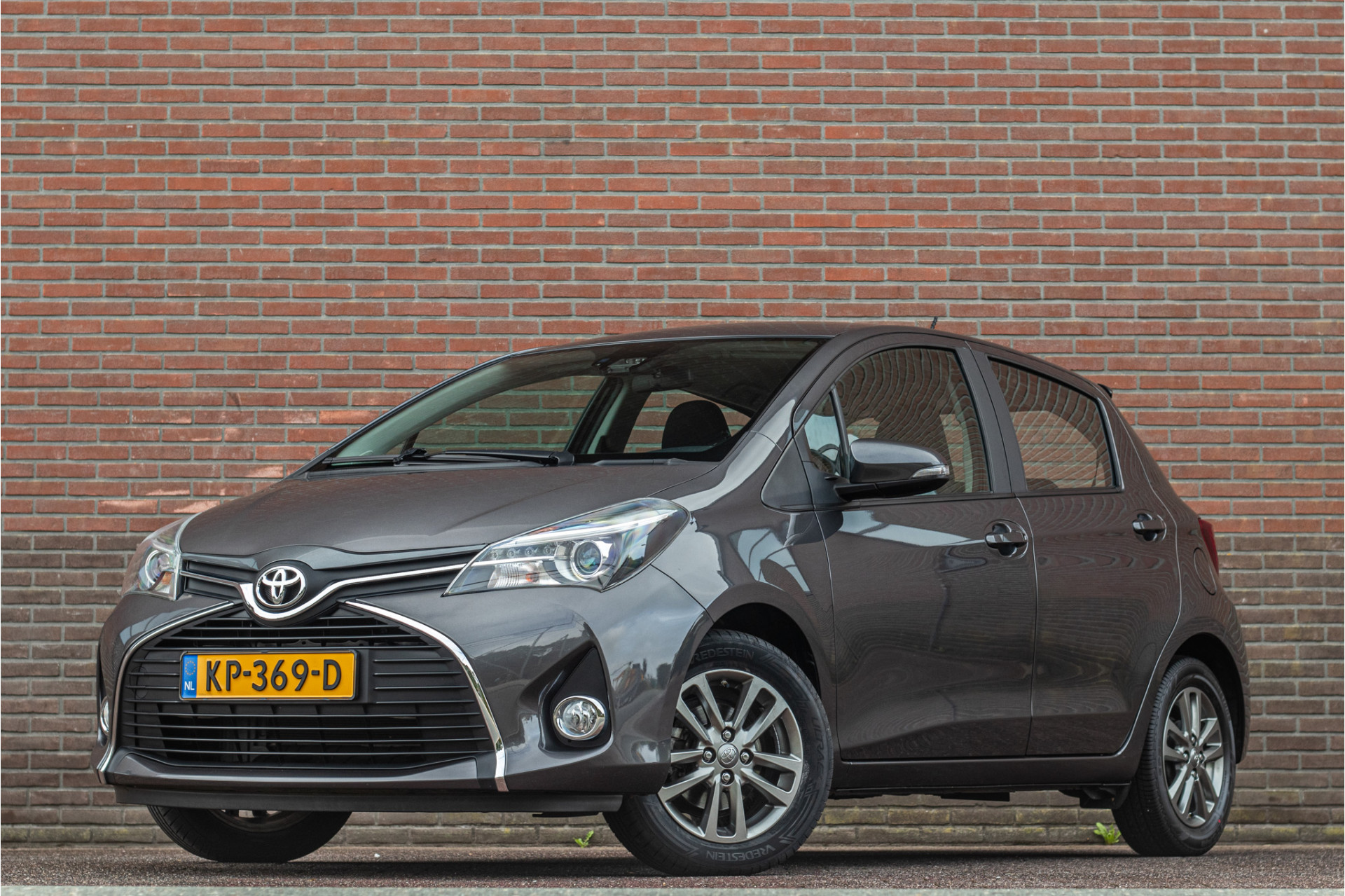 Toyota Toyota Yaris 1.3 VVT-i Trend, 1e eigenaar, 23.000km NAP, Camera, Navigatie, Climate control, Cruise control, Bluetooth. 2016 - voorkant