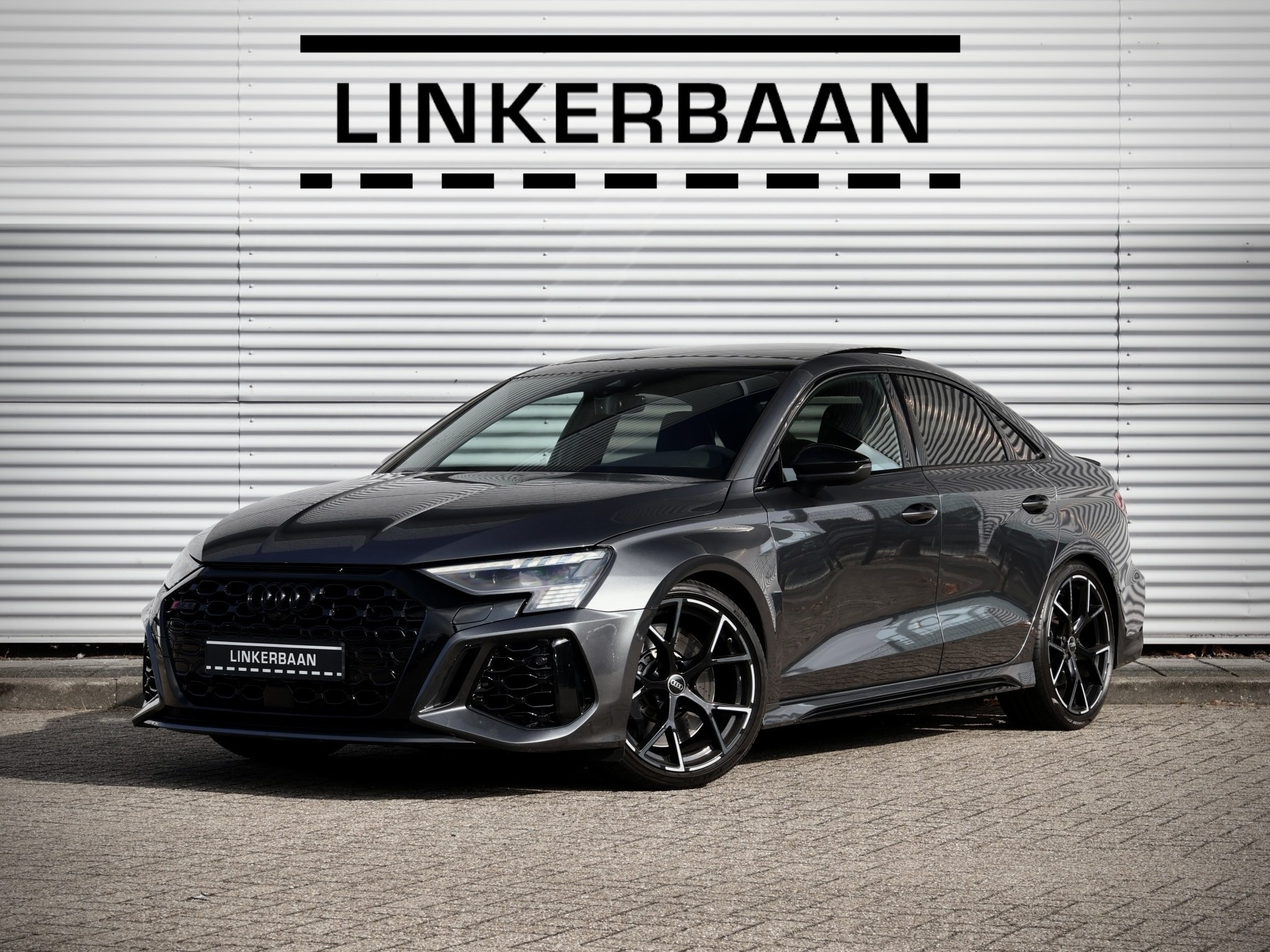 Audi RS 3 Limousine 2.5 TFSI Limousine Quattro 400pk | Panodak | RS Zetels | B&O | ACC | Carbon | Matrix | Sportuitlaat | 2022 - voorkant