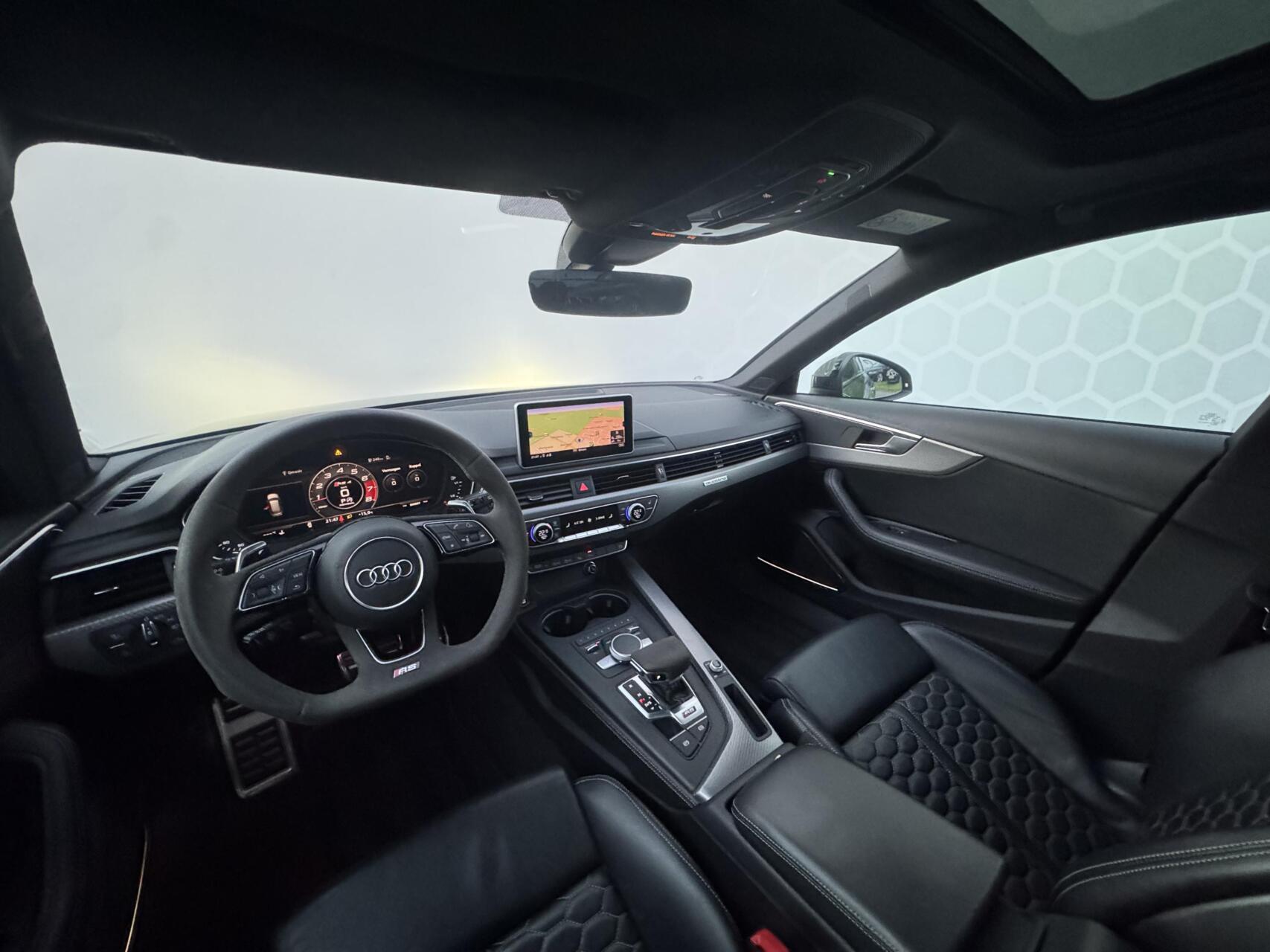 Foto van Audi RS 4 Avant