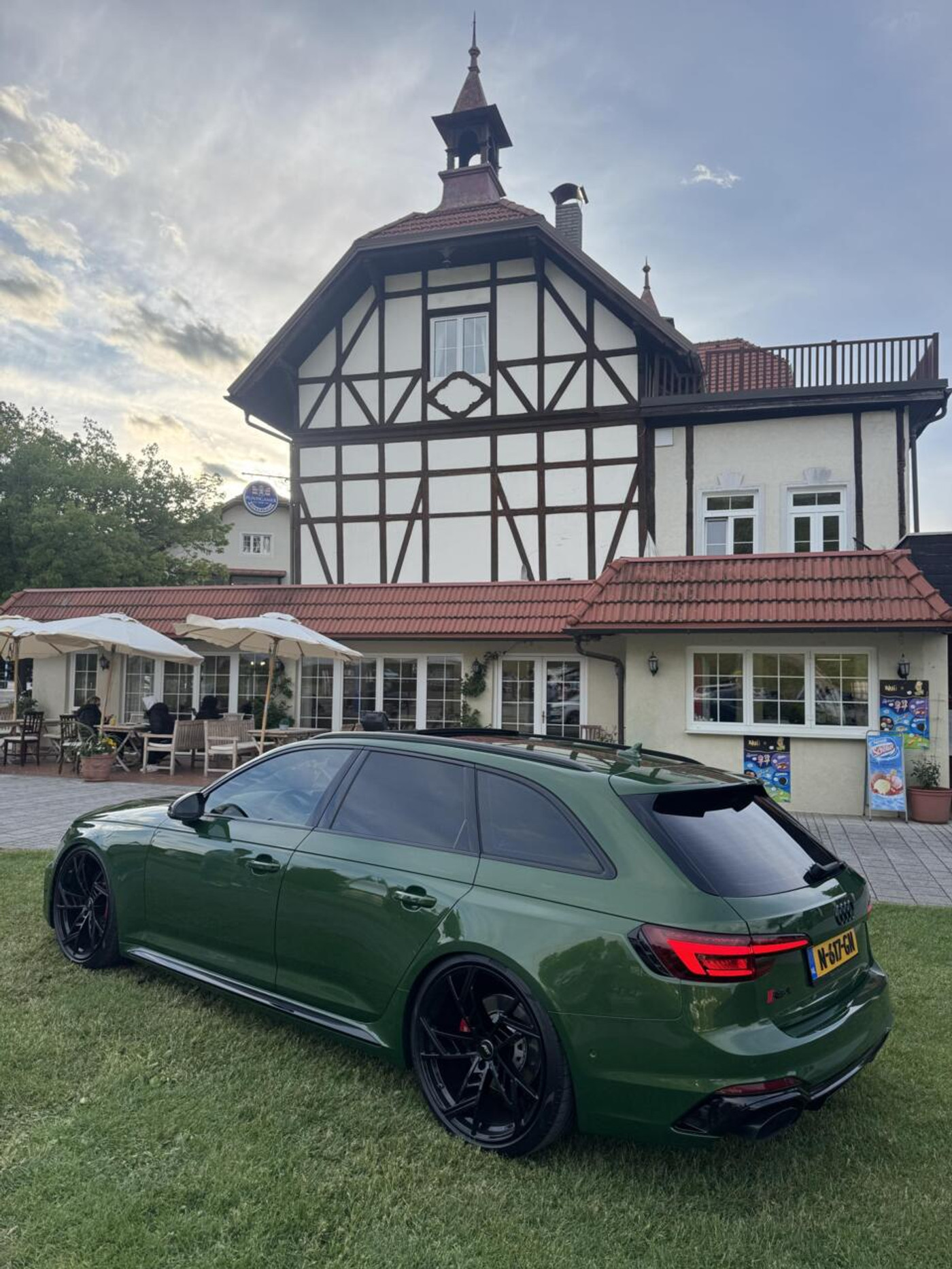 Foto van Audi RS 4 Avant