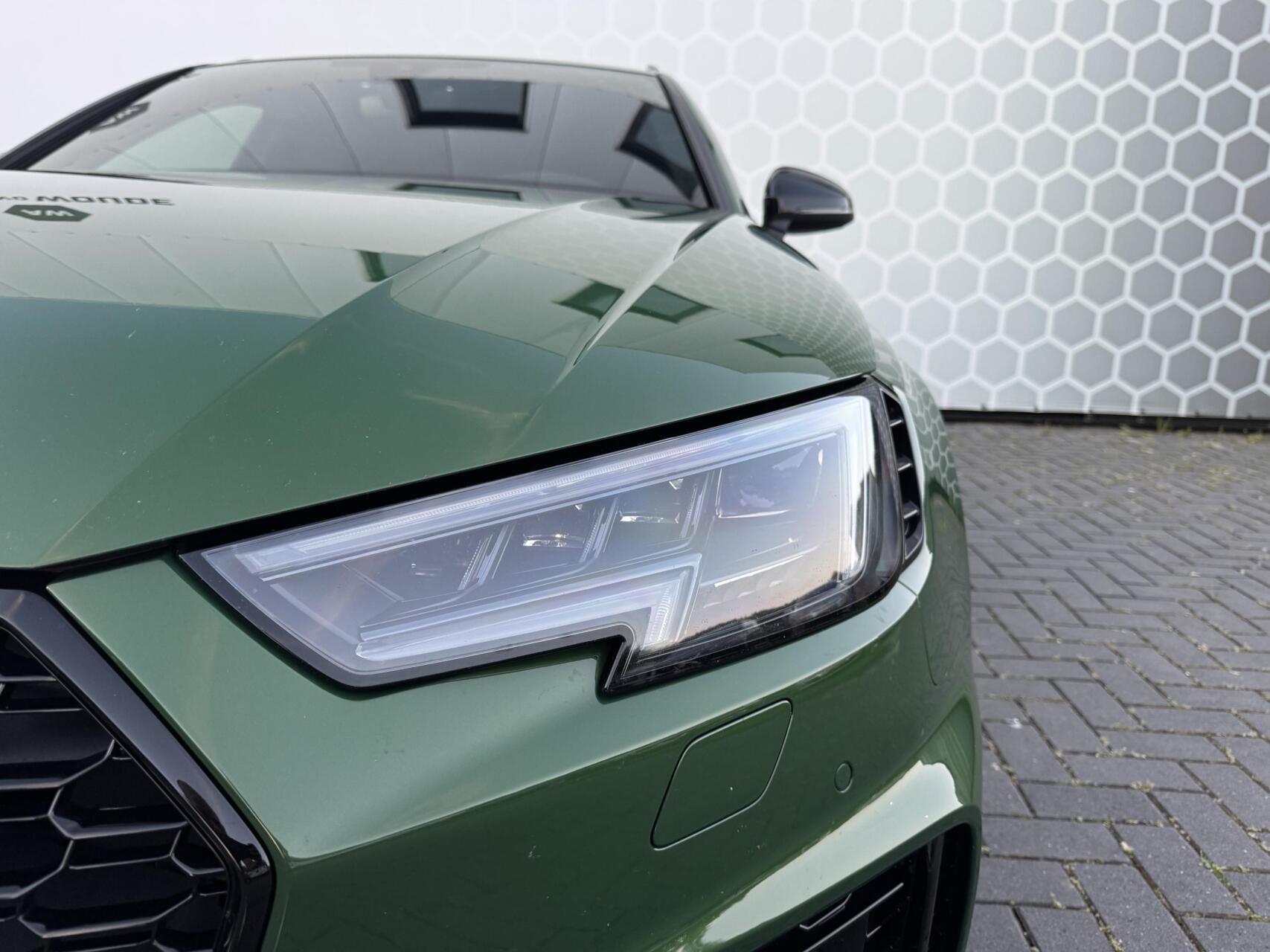 Foto van Audi RS 4 Avant